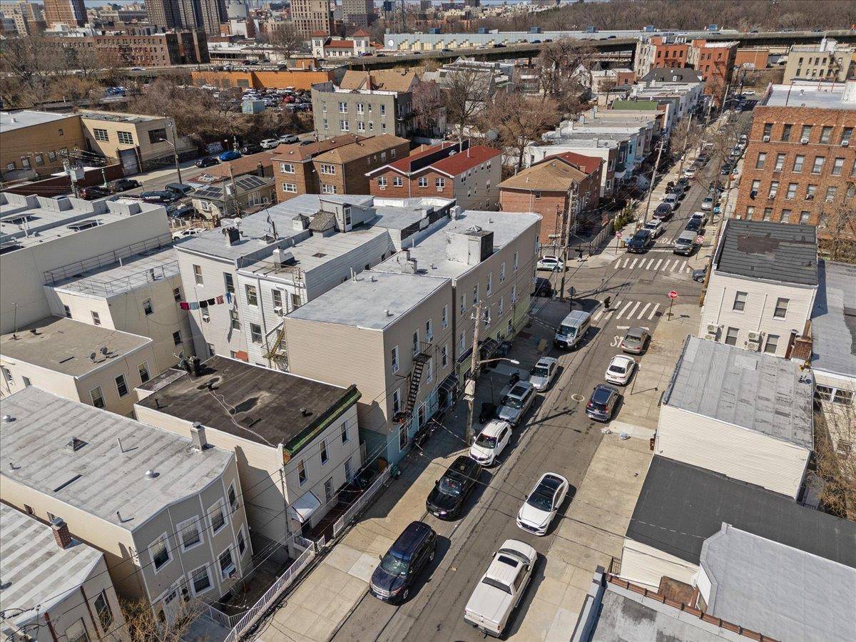 Bronx, NY 10460,518 Van Nest AVE