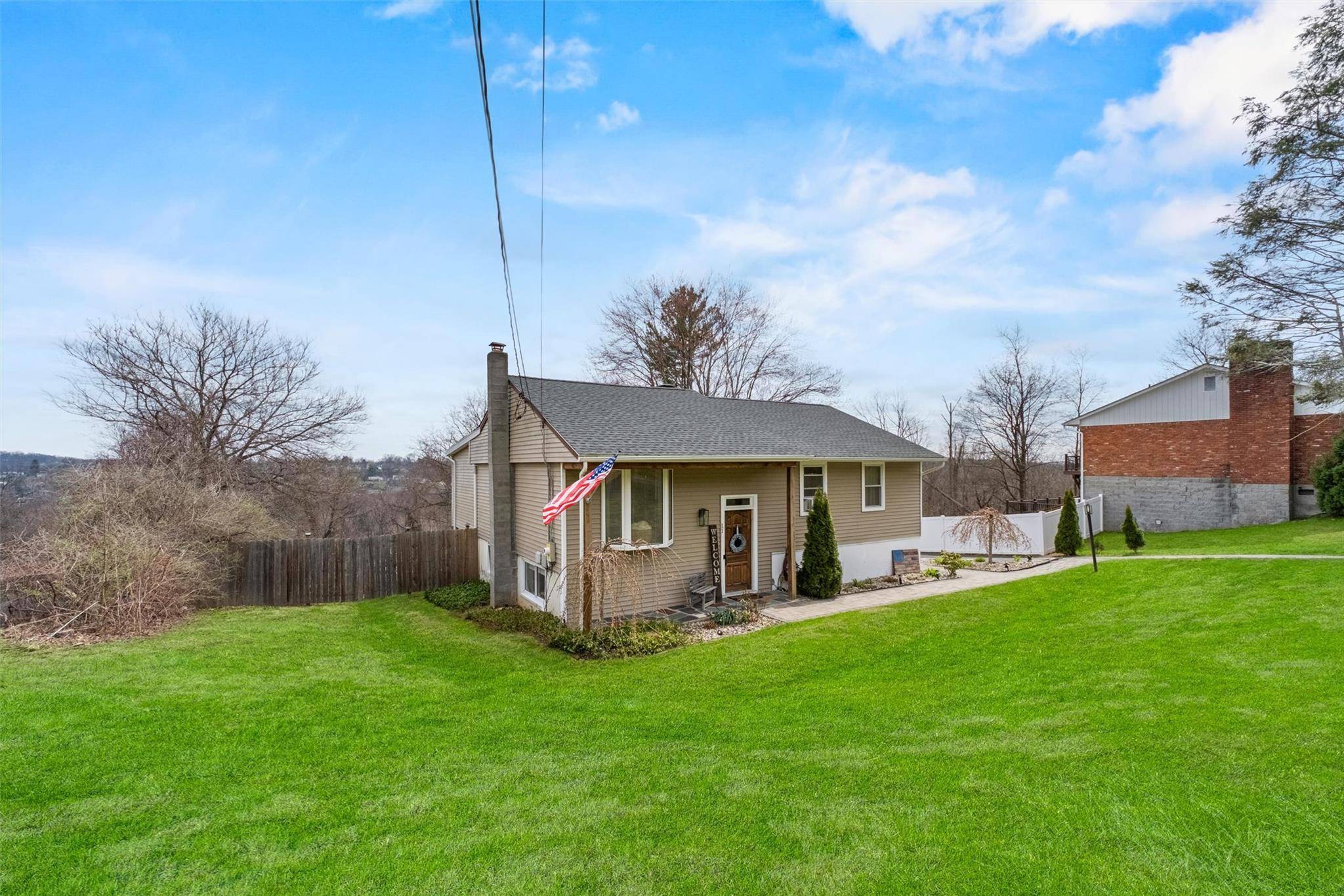 Mahopac, NY 10541,11 Trout PL