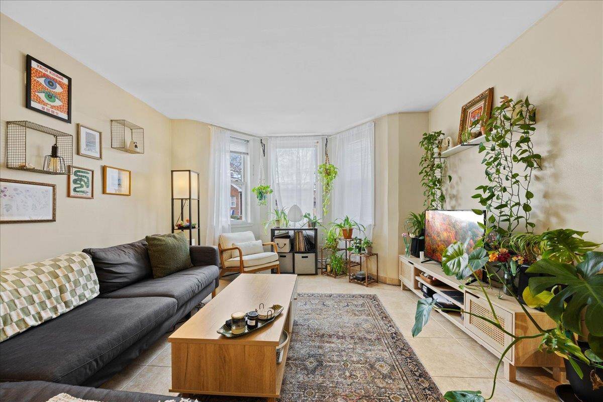 Astoria, NY 11105,21-51 48th ST