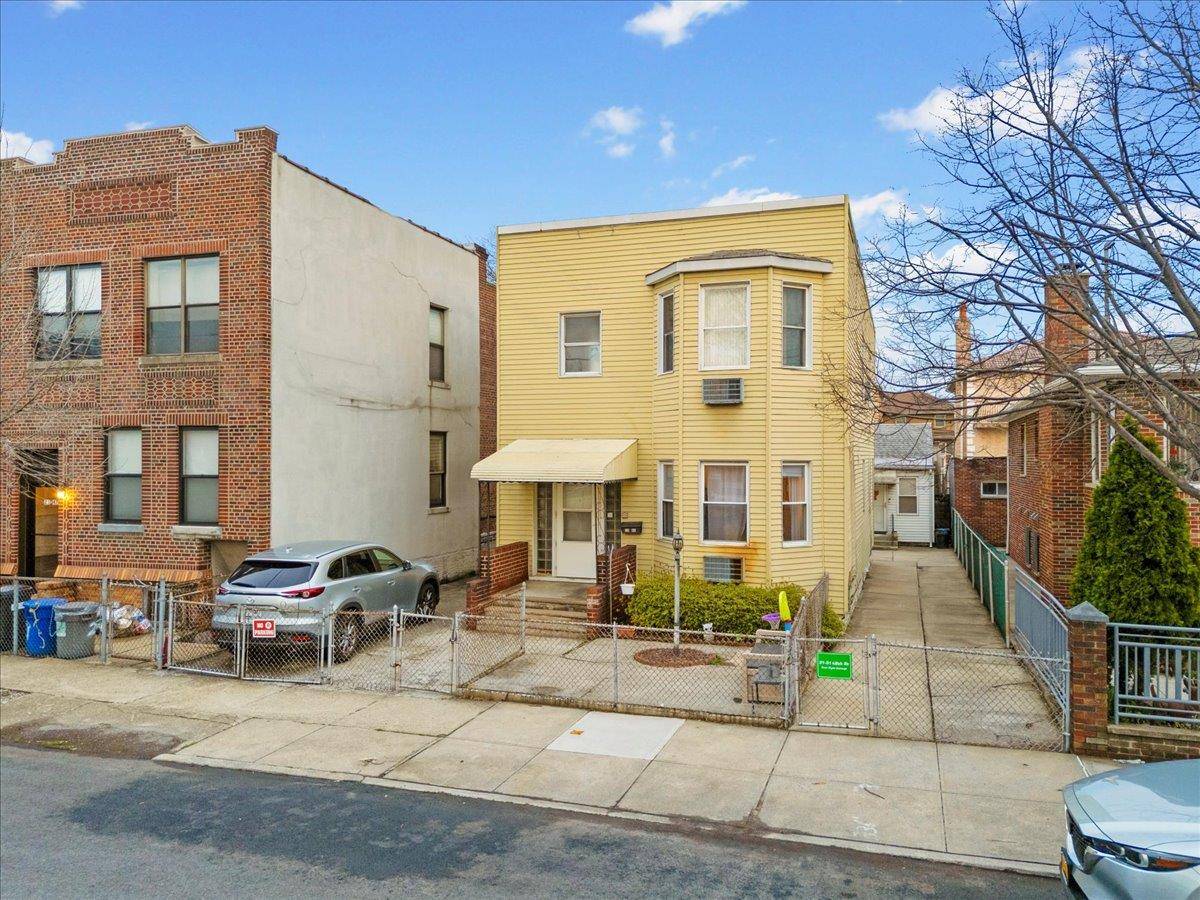 Astoria, NY 11105,21-51 48th ST