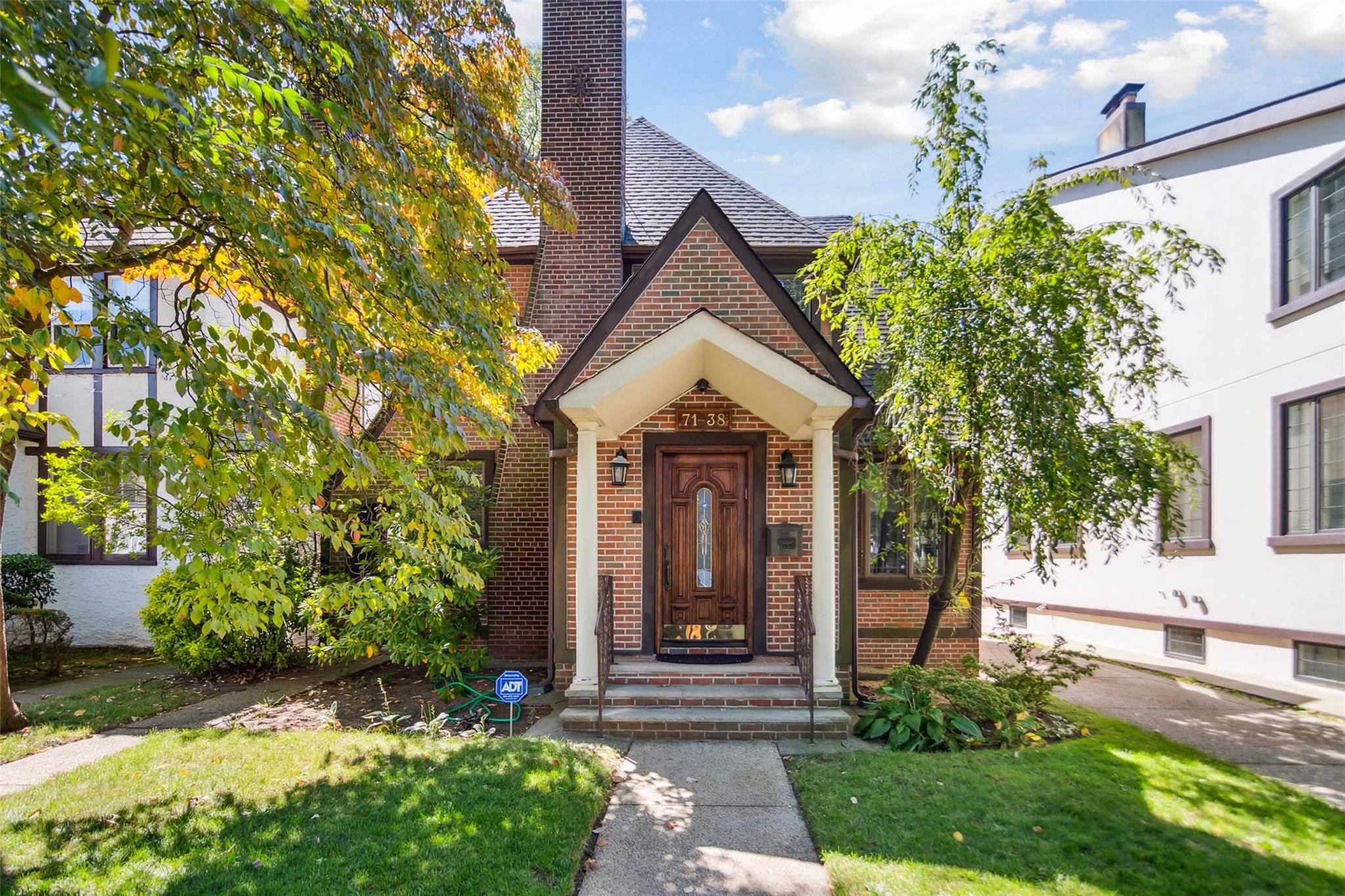Forest Hills, NY 11375,71-38 Harrow ST