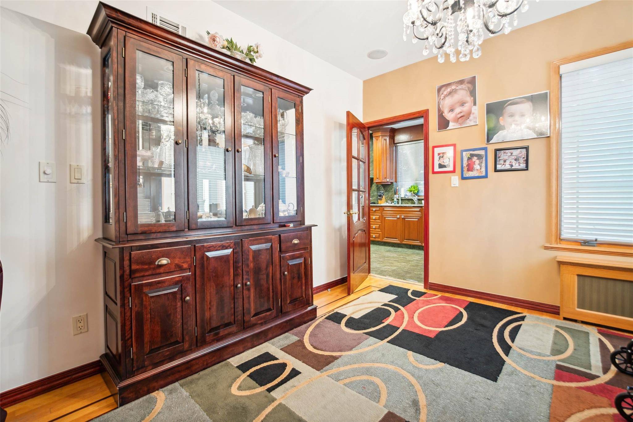 Forest Hills, NY 11375,71-38 Harrow ST