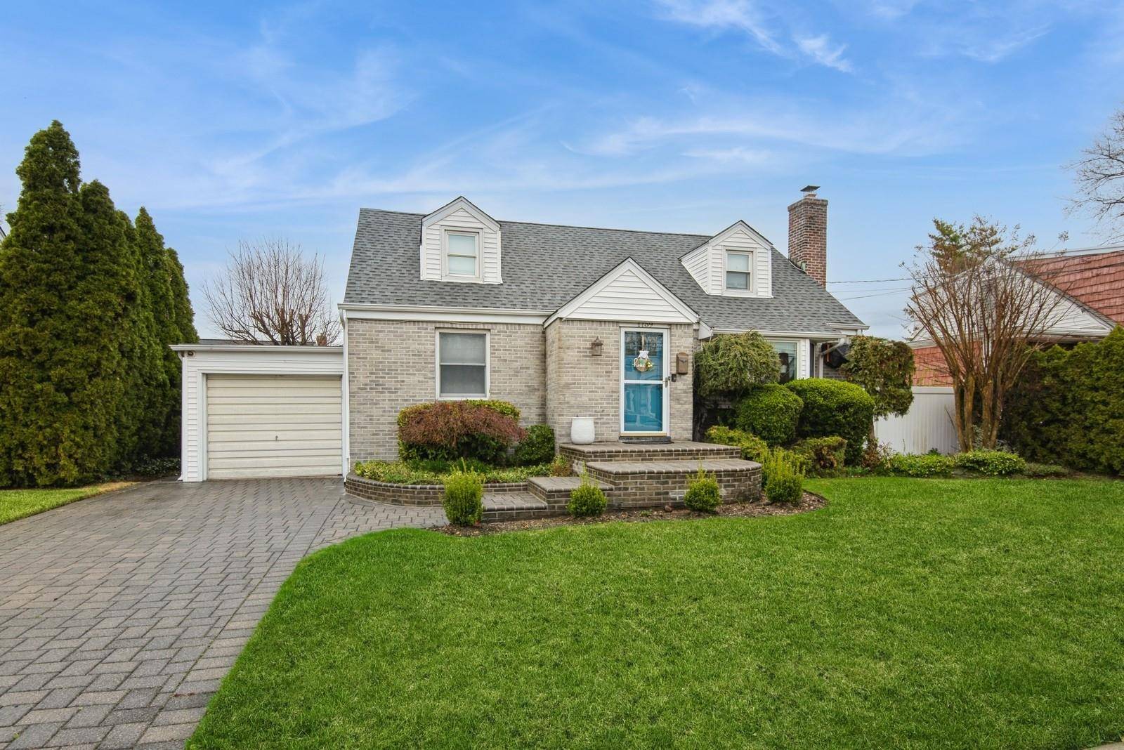 East Meadow, NY 11554,1759 Maurice AVE