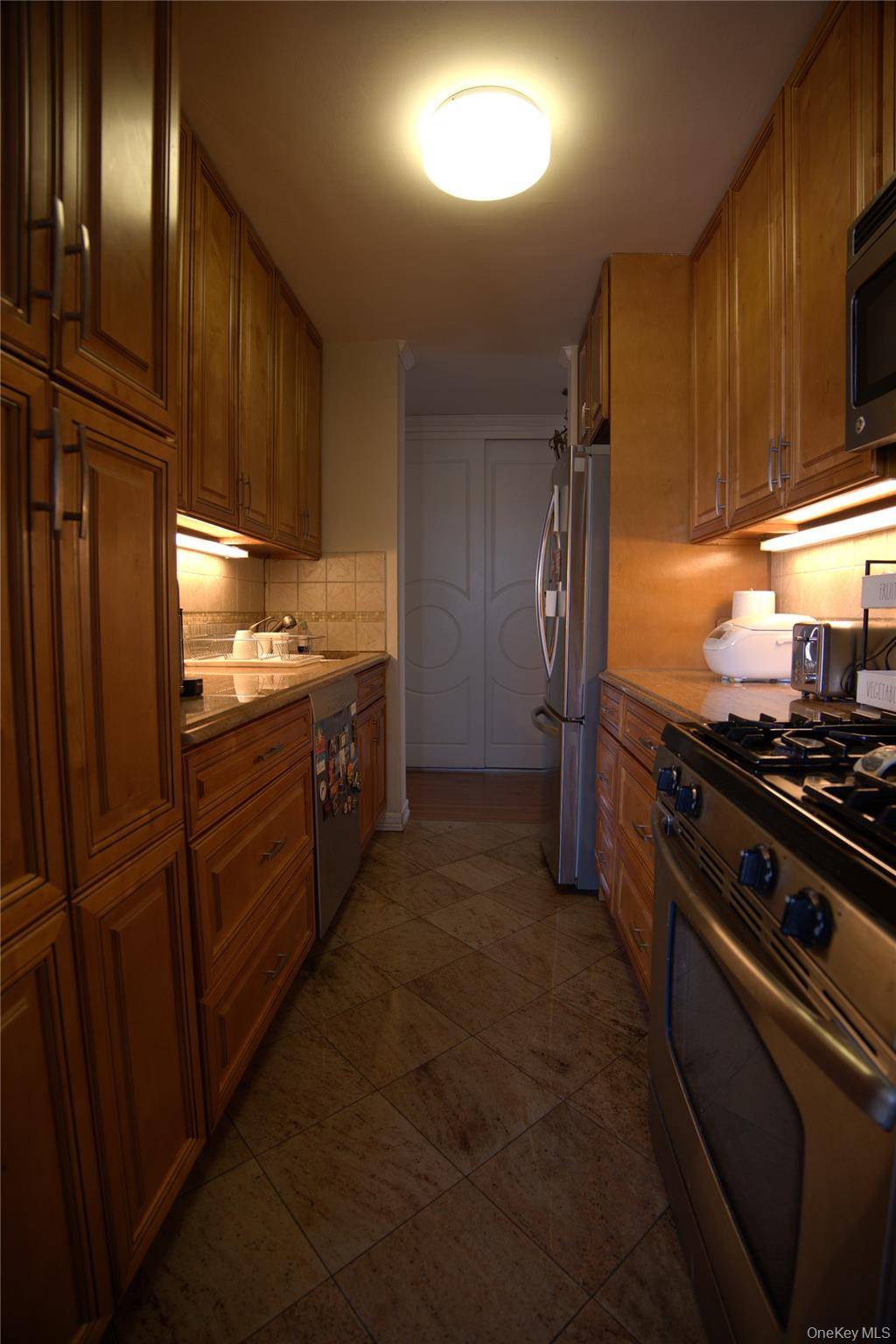 Forest Hills, NY 11375,72-35 112 ST #12C