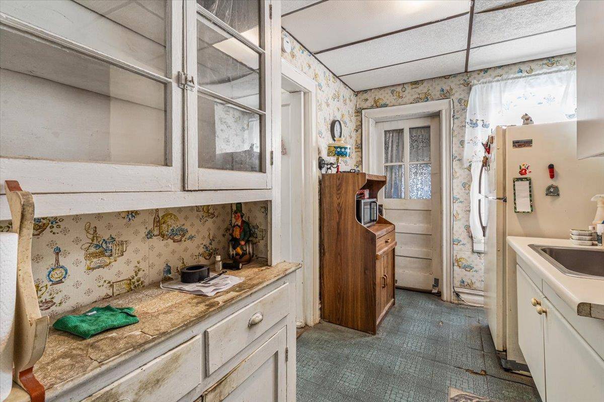 Astoria, NY 11105,21-17 38th ST