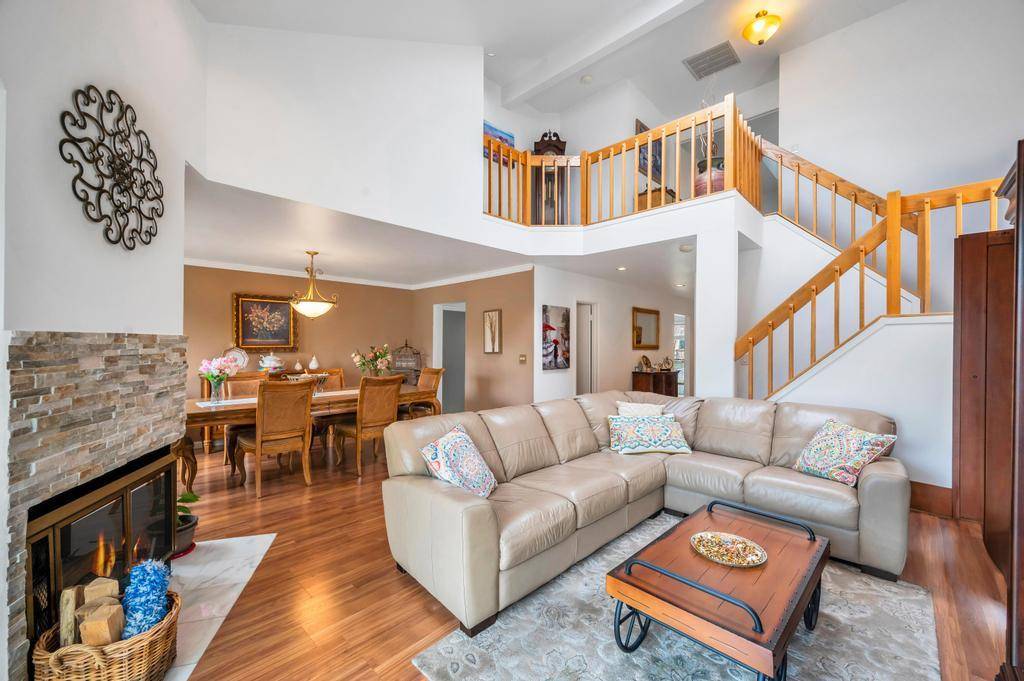 Smithtown, NY 11787,8 W Pond CT