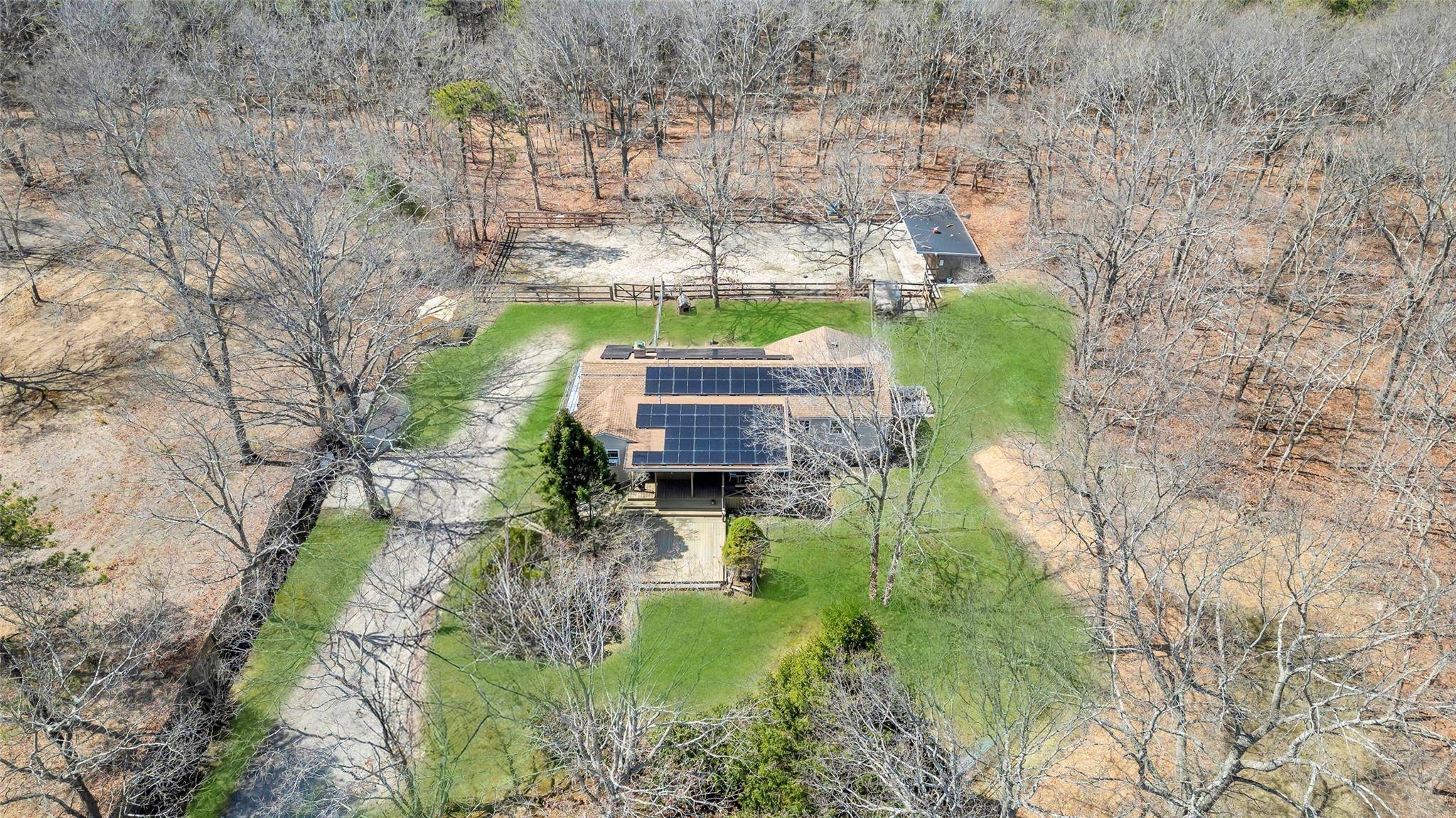 Ridge, NY 11961,302 Ridge RD