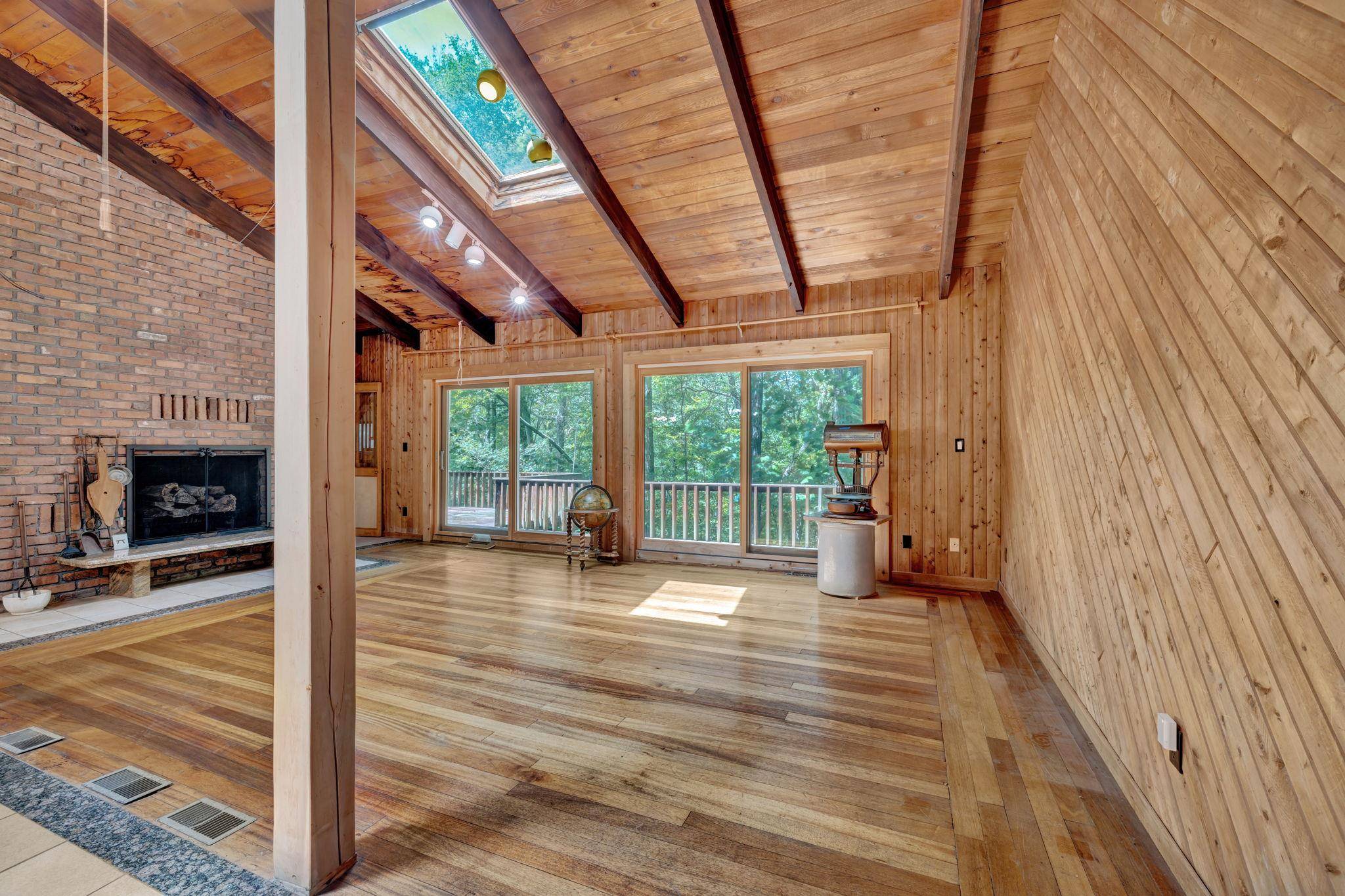 Tuxedo Park, NY 10987,152 Fawn Hill RD