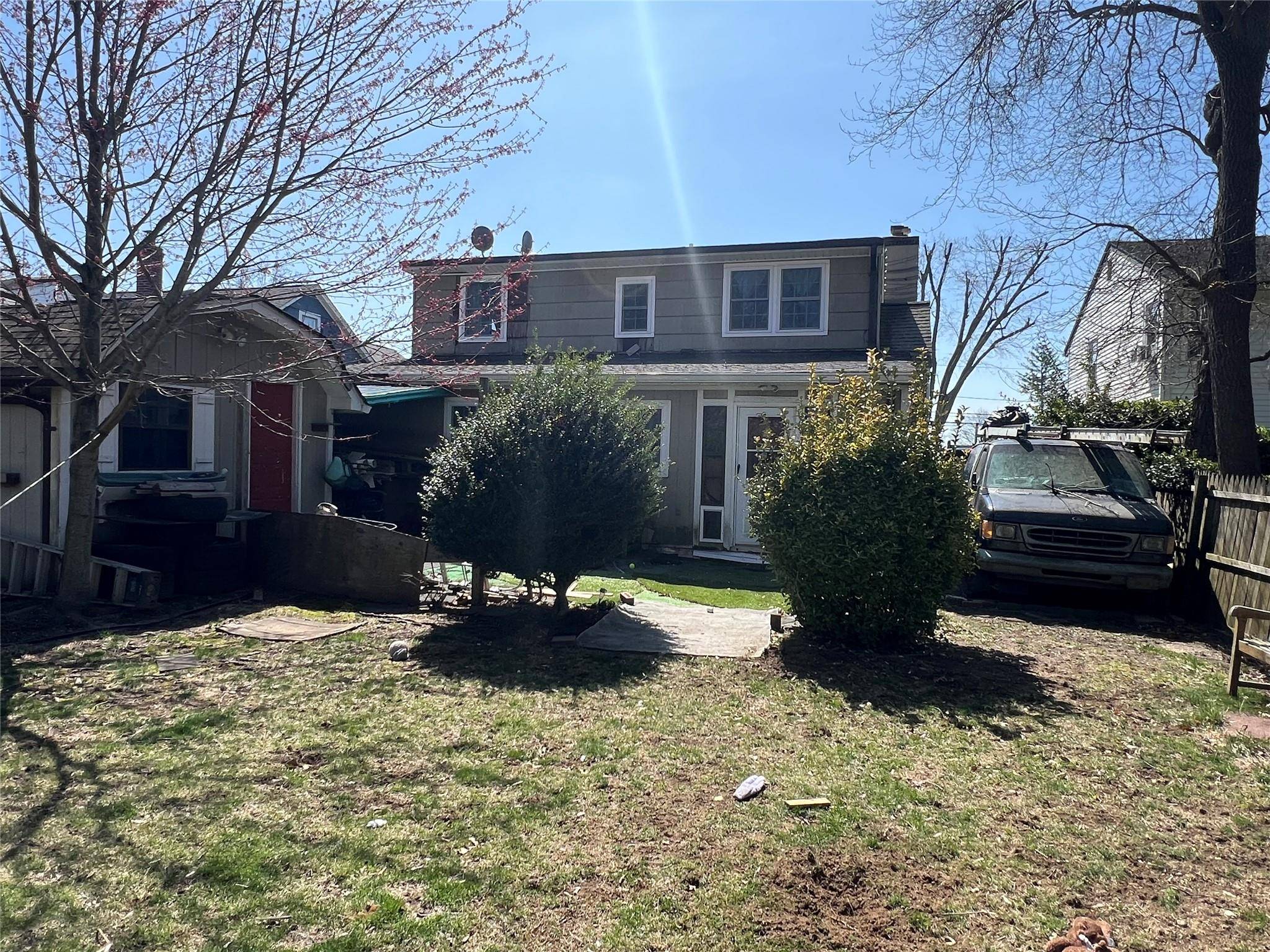 Huntington Station, NY 11746,39 E 22nd ST