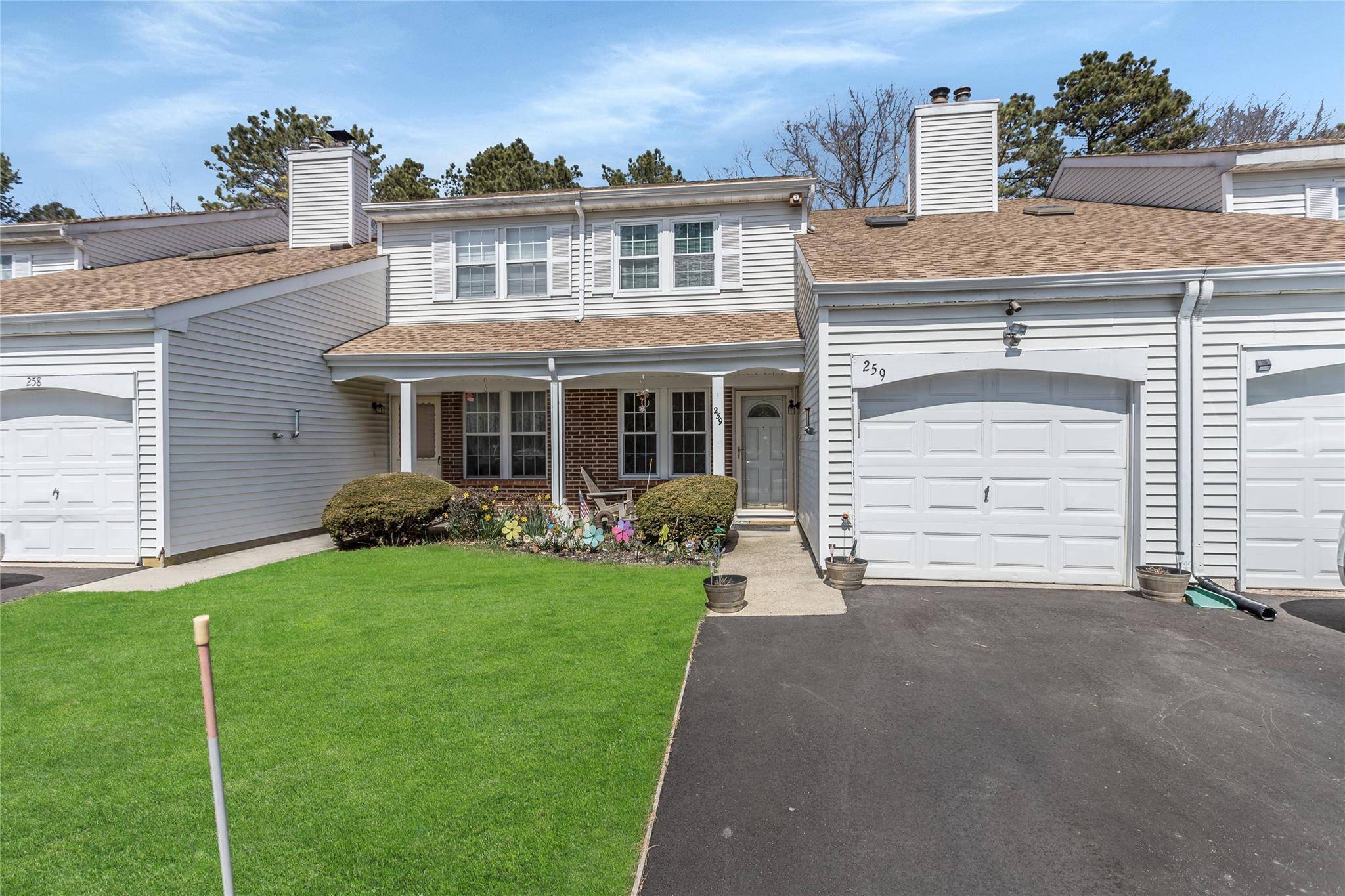 Middle Island, NY 11953,259 Juniper CT