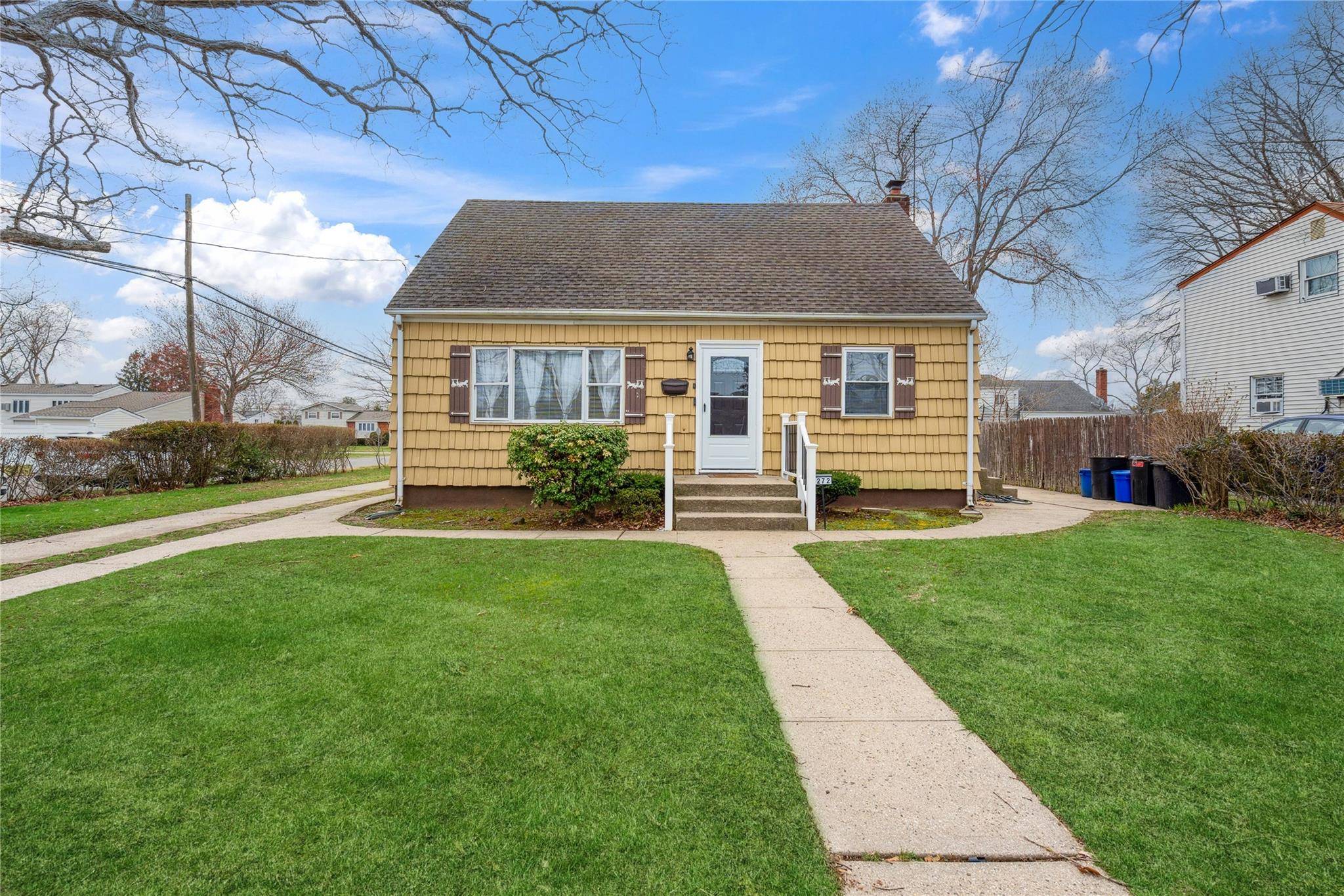 Deer Park, NY 11729,272 W. 16th ST