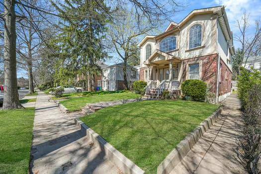 Jamaica Estates, NY 11432,187-11 Aberdeen RD