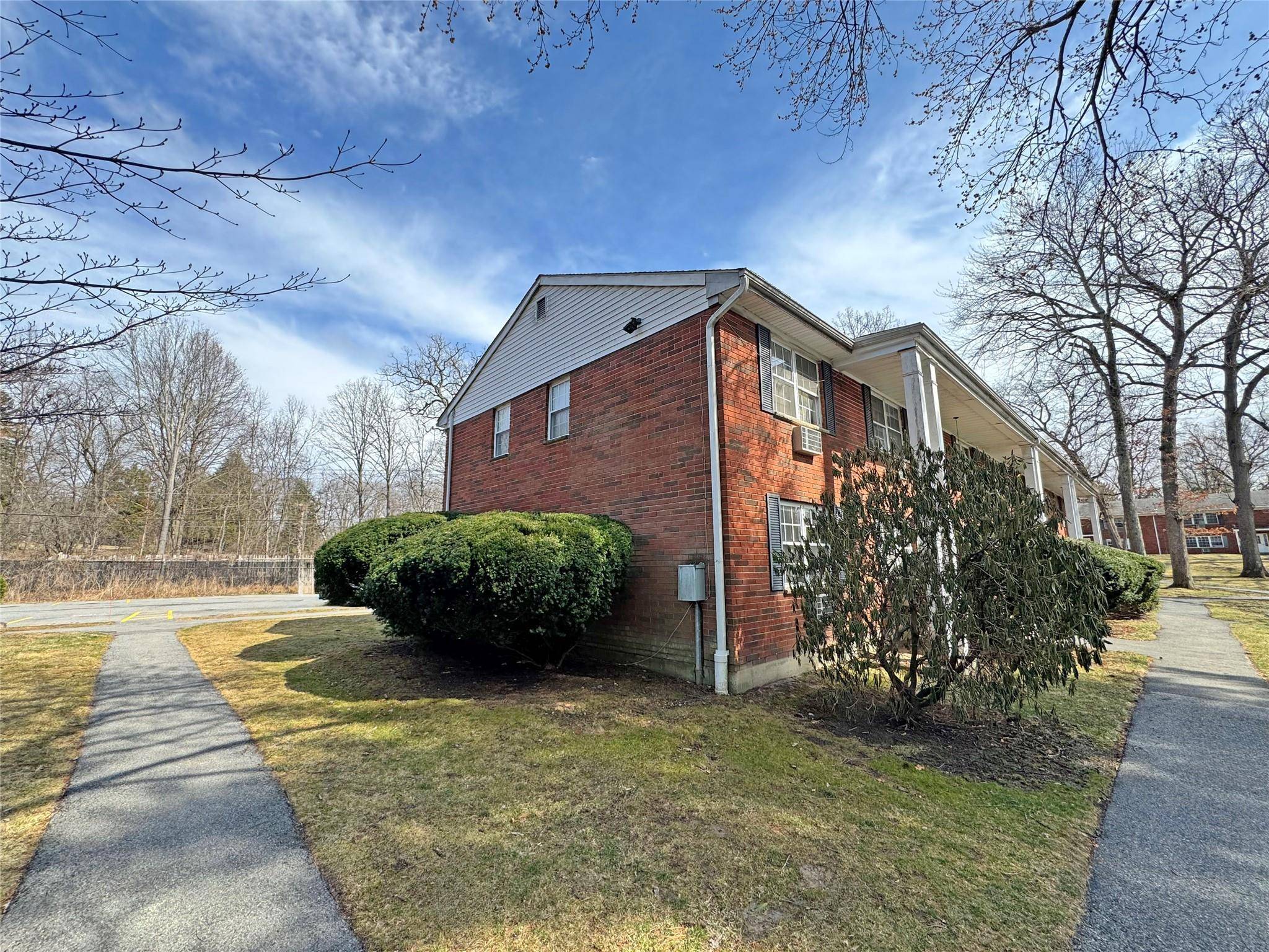 Wappingers Falls, NY 12590,5 Wildwood DR #12a