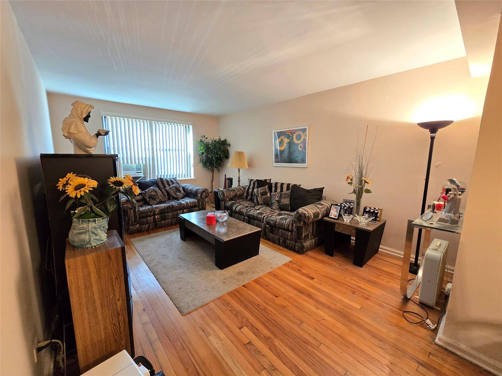 Bayside, NY 11364,213-02 73 AVE #1G