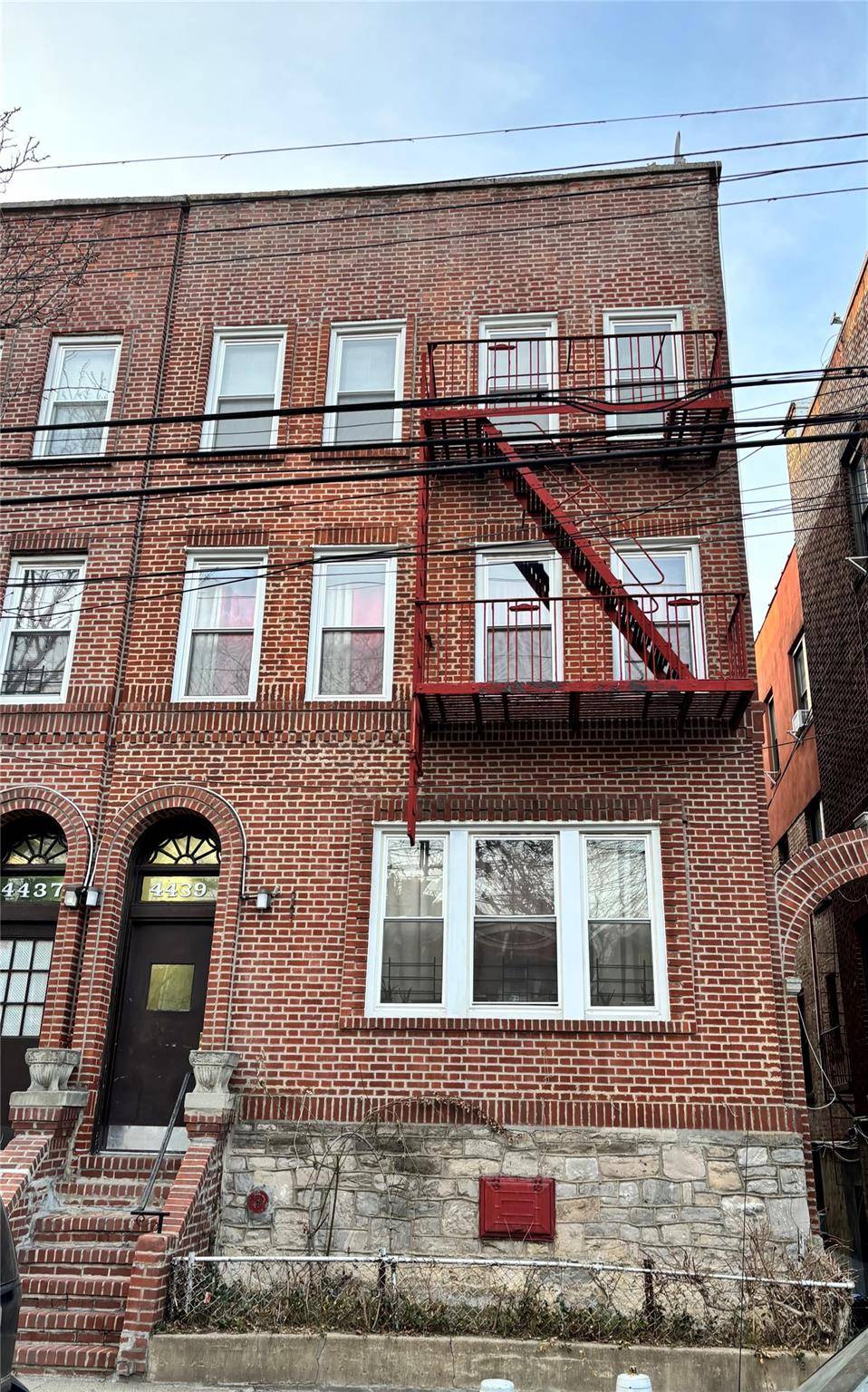 Bronx, NY 10470,4439 Carpenter AVE
