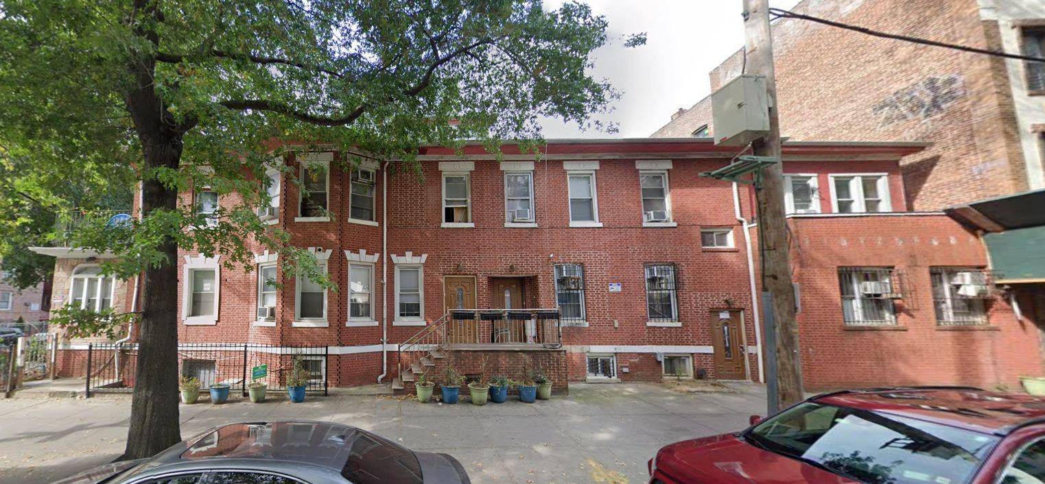 Jamaica, NY 11435,148-49 88 AVE