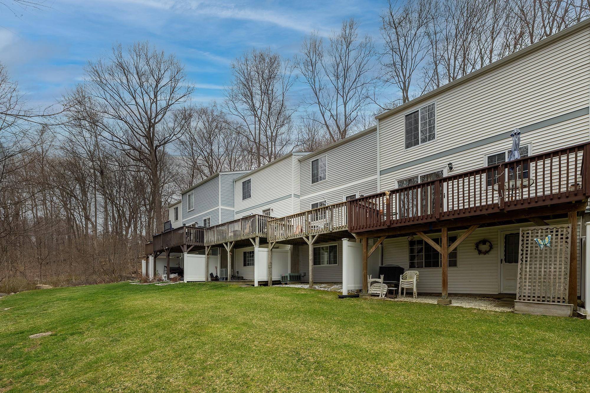 Carmel, NY 10512,1406 Kings WAY