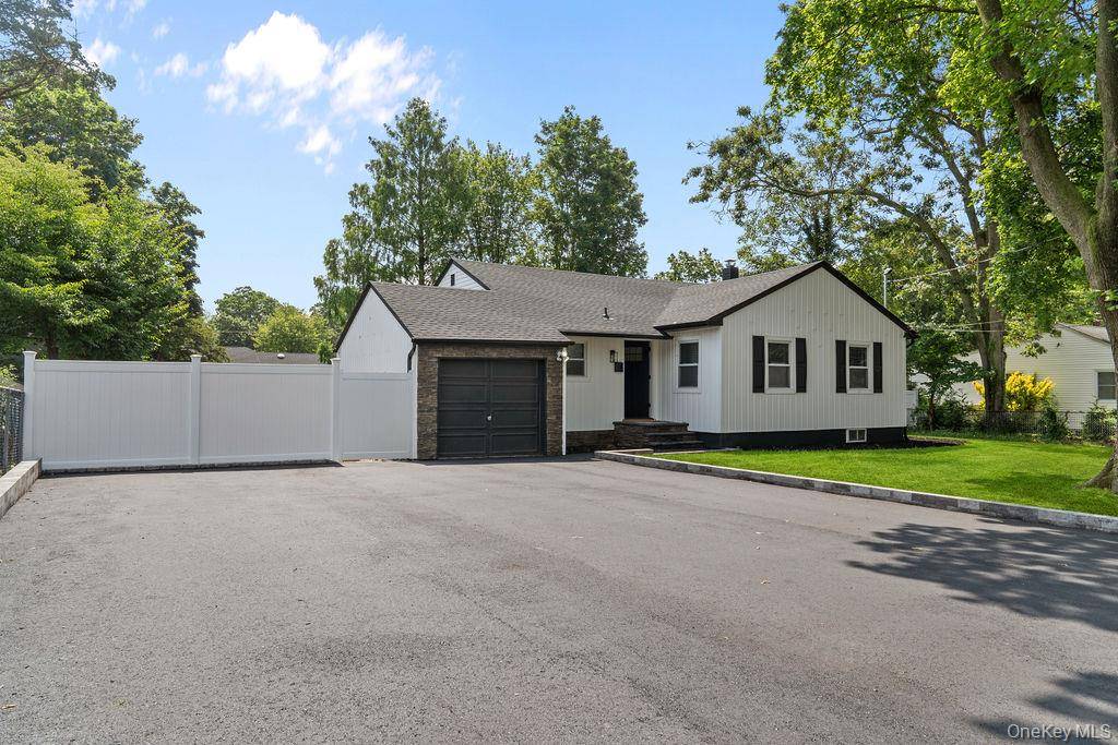 Smithtown, NY 11787,147 Juniper AVE