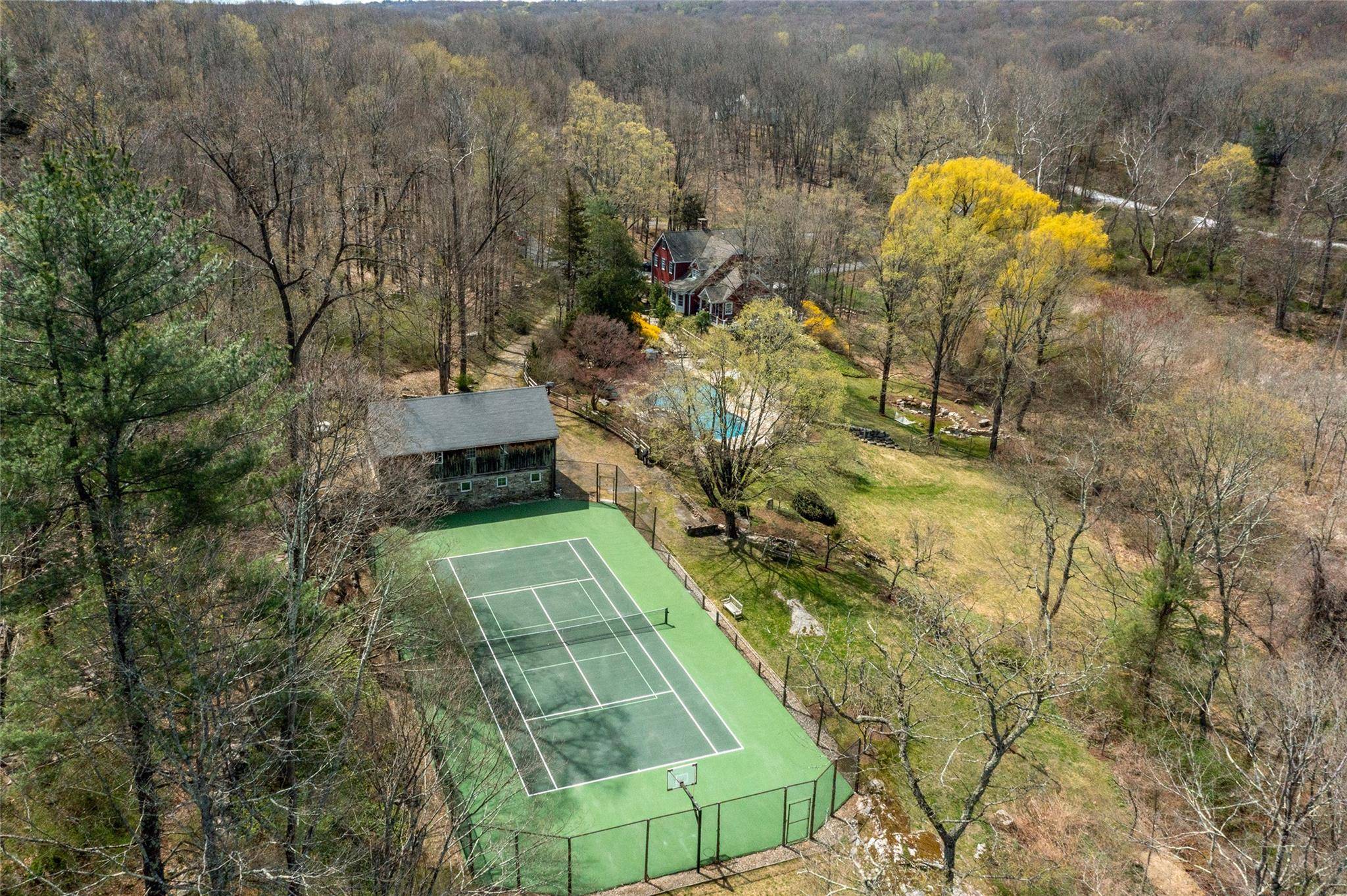 Pound Ridge, NY 10576,62 Kitchawan RD