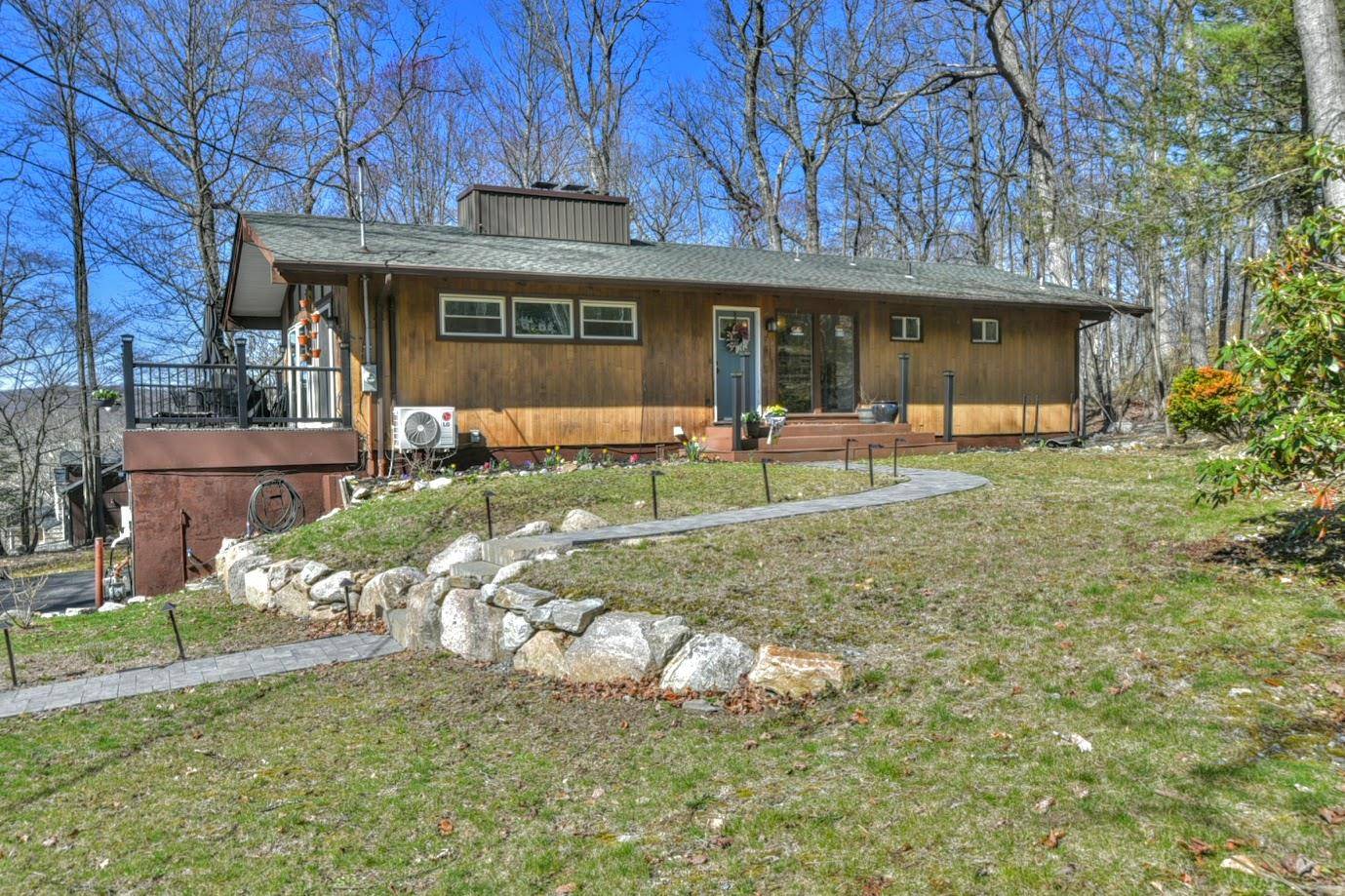 Tuxedo Park, NY 10987,71 Fawn Hill RD