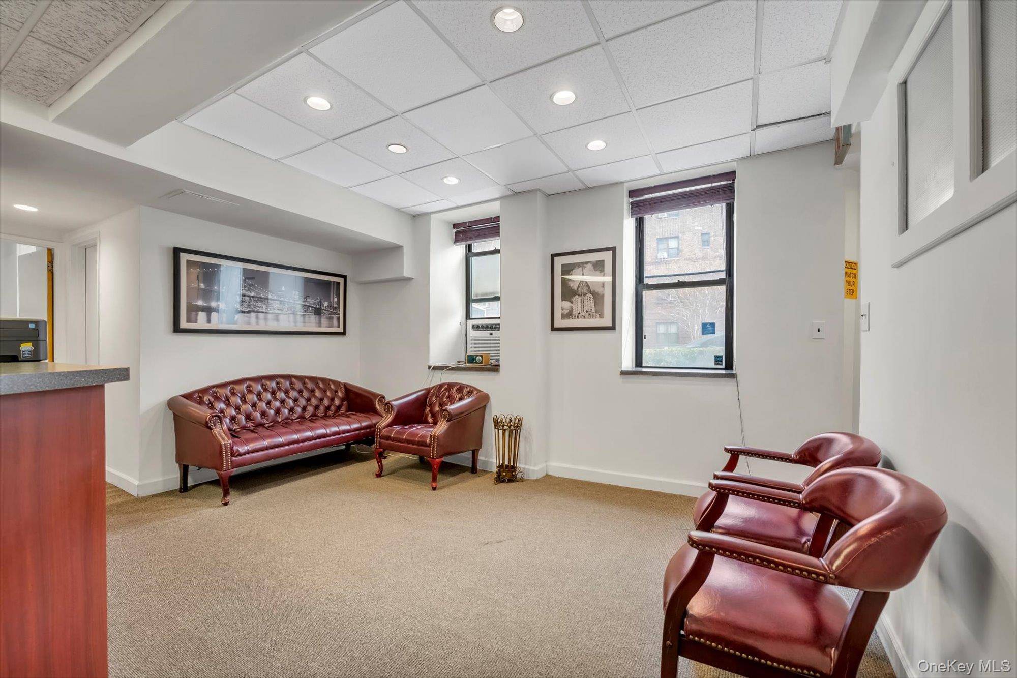 Forest Hills, NY 11375,69-40 Yellowstone Blvd #9