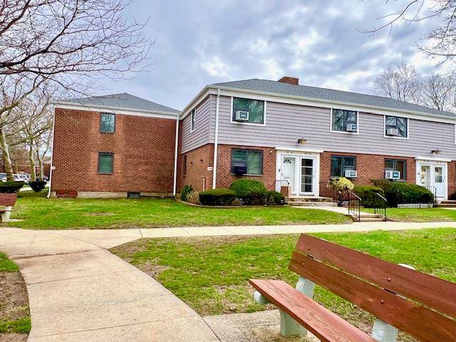 Oakland Gardens, NY 11364,69-40 218 ST #DUPLEX
