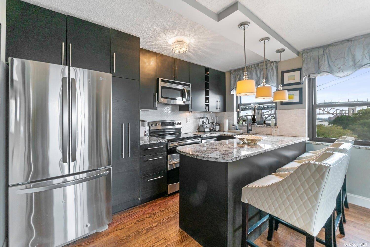 Astoria, NY 11102,25-40 Shore BLVD #6A