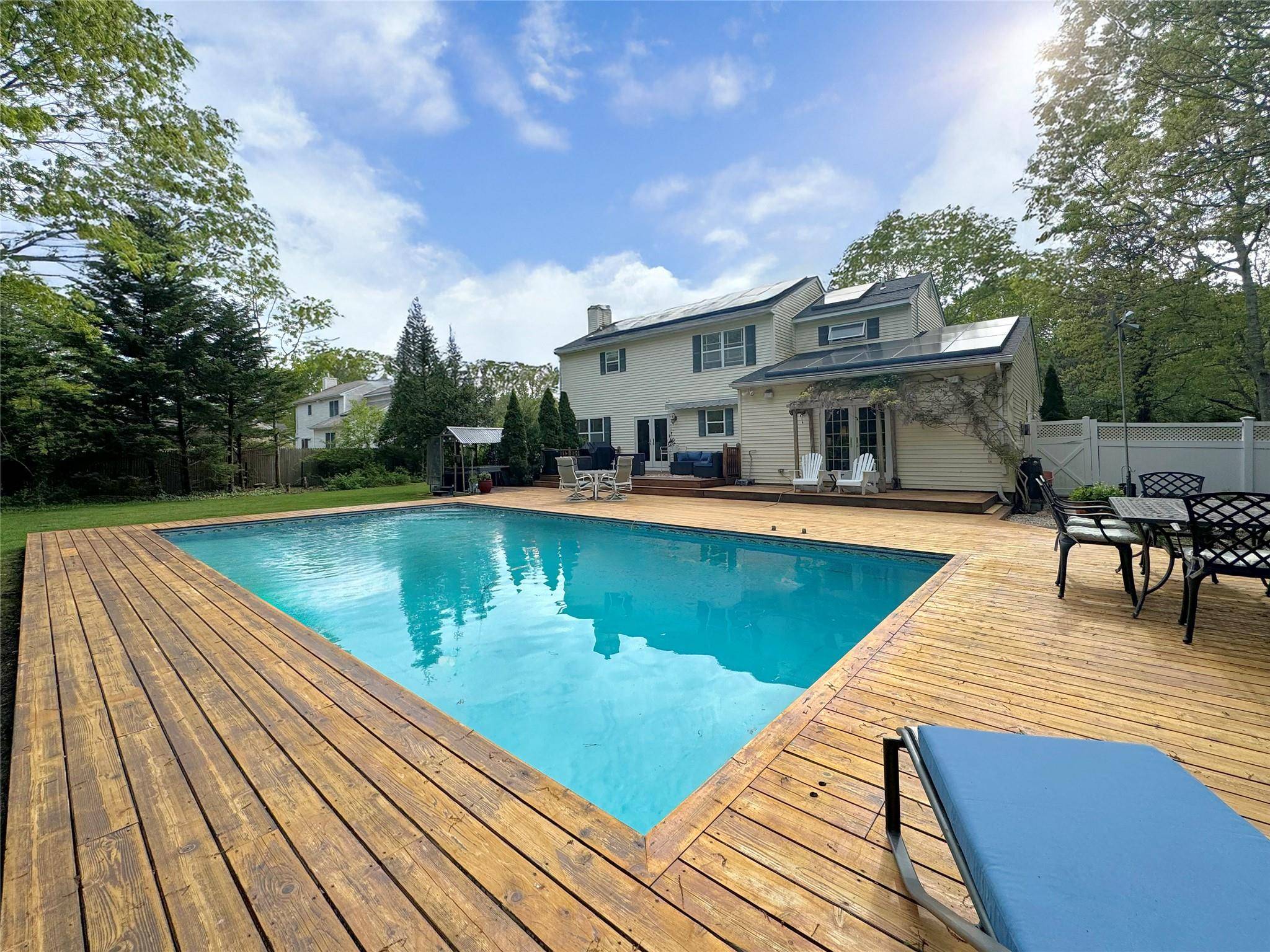 Westhampton Beach, NY 11978,17 Jennifers PATH