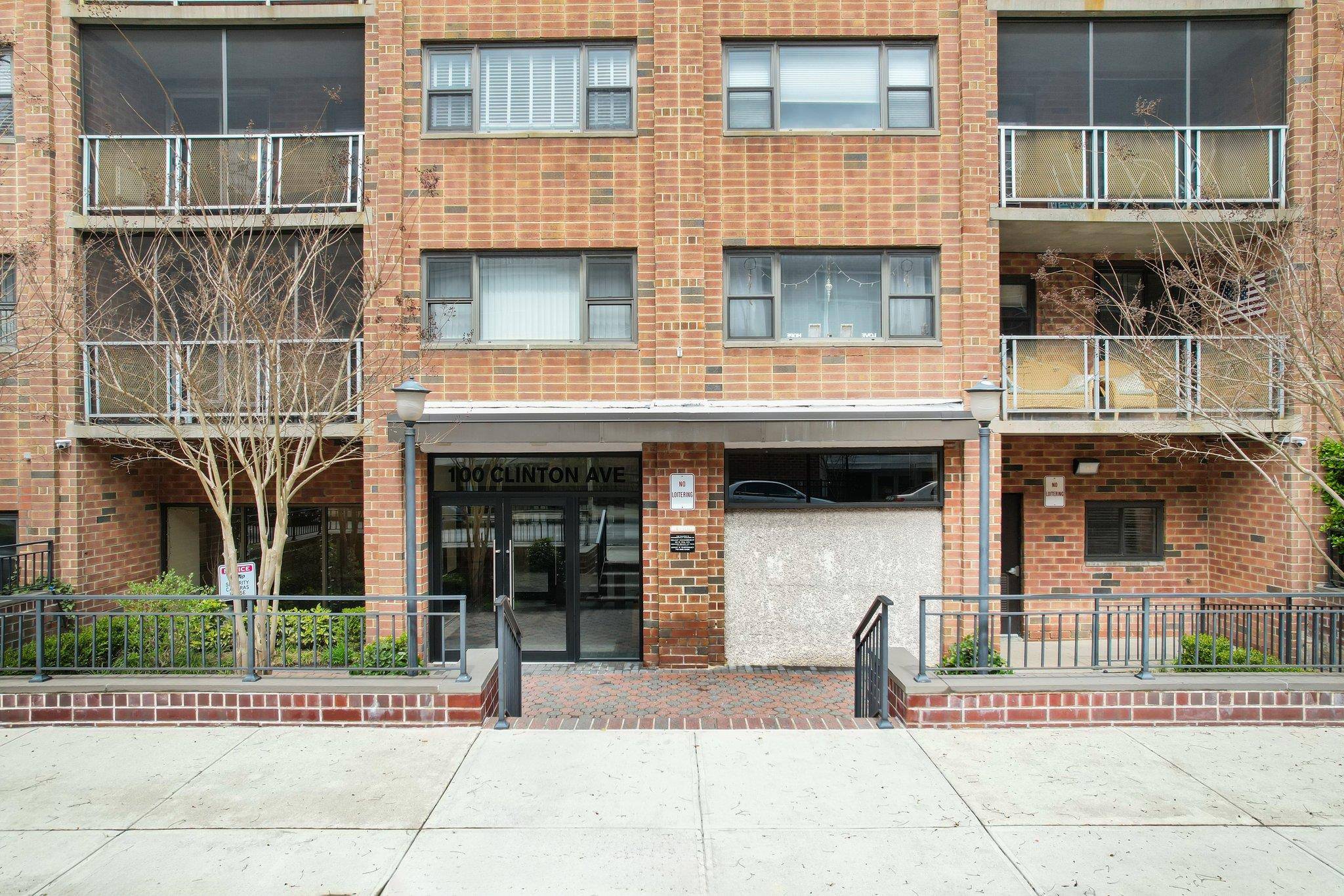 Mineola, NY 11501,100 Clinton AVE #4 K