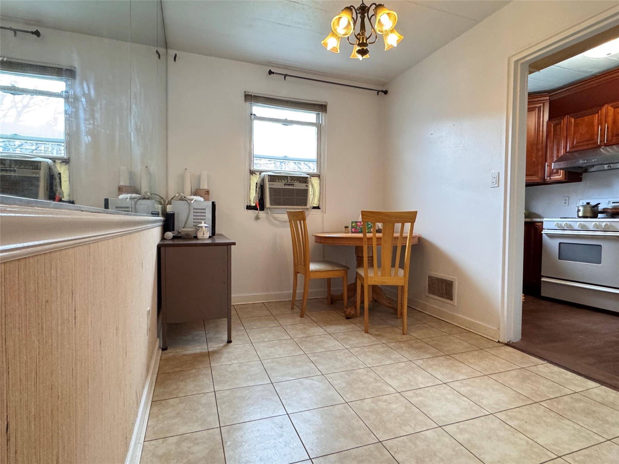 Queens Village, NY 11428,8922 Moline ST