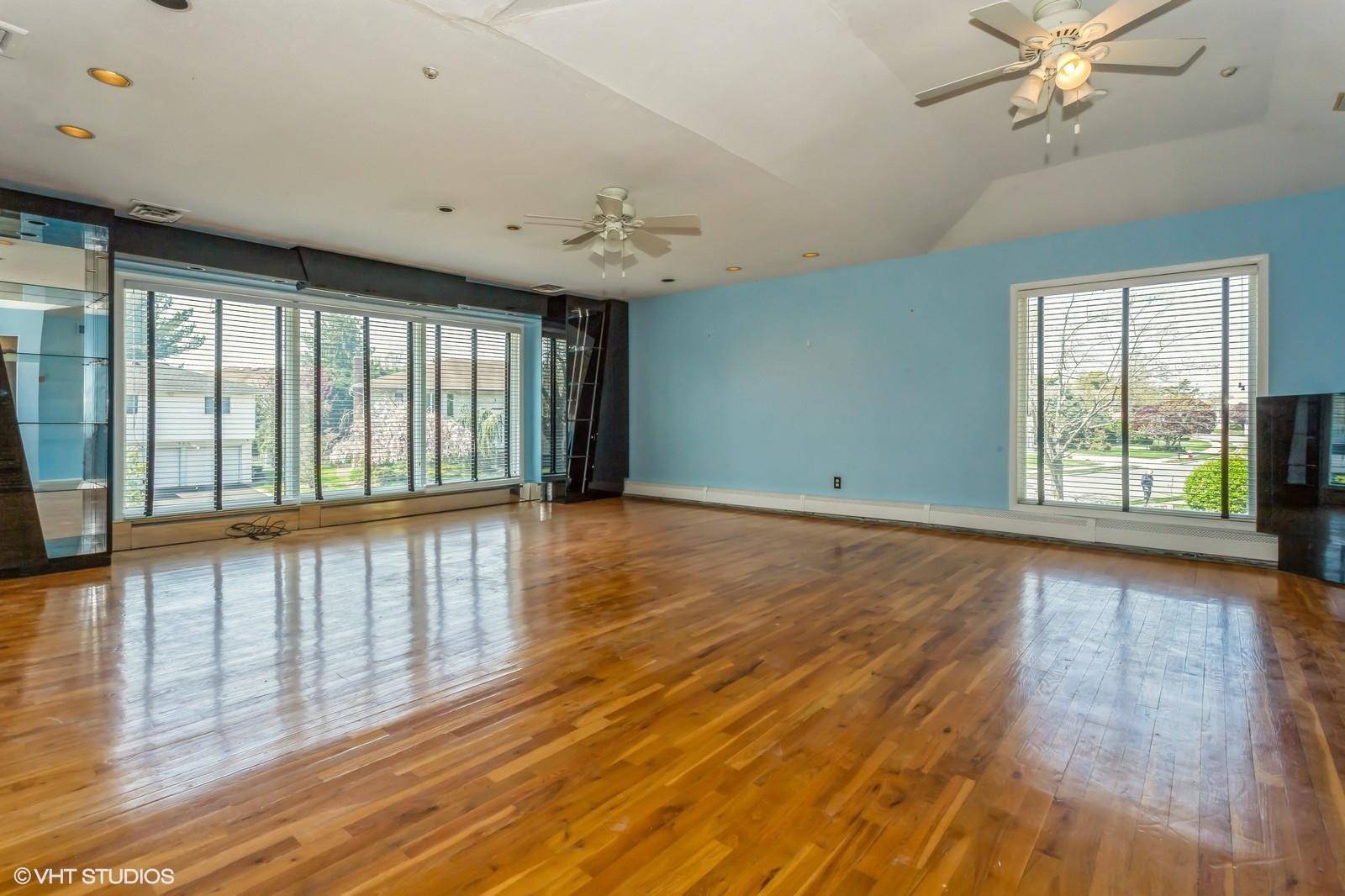 North Woodmere, NY 11581,756 Caldwell AVE