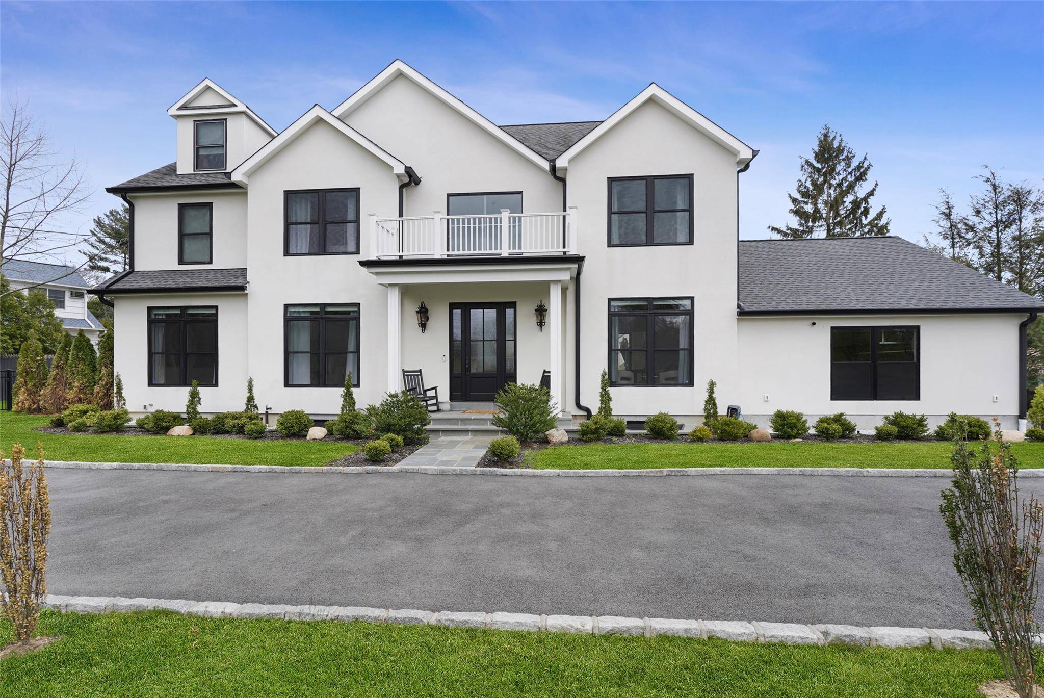 Bronxville, NY 10708,14 White Plains RD