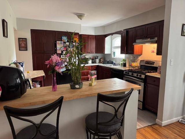 Mastic, NY 11950,27 Hampton AVE