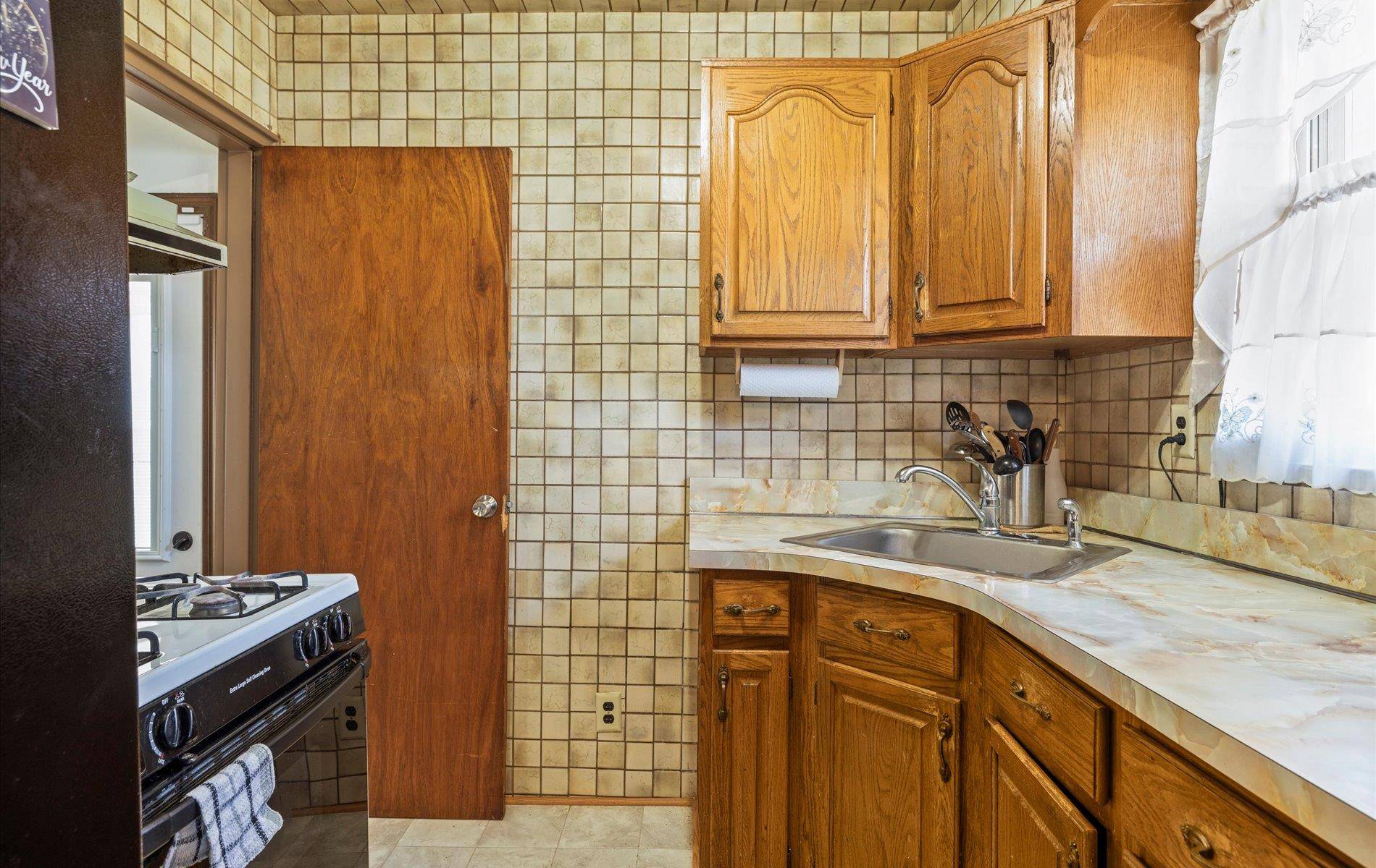 Elmont, NY 11003,105 Fieldmere Street