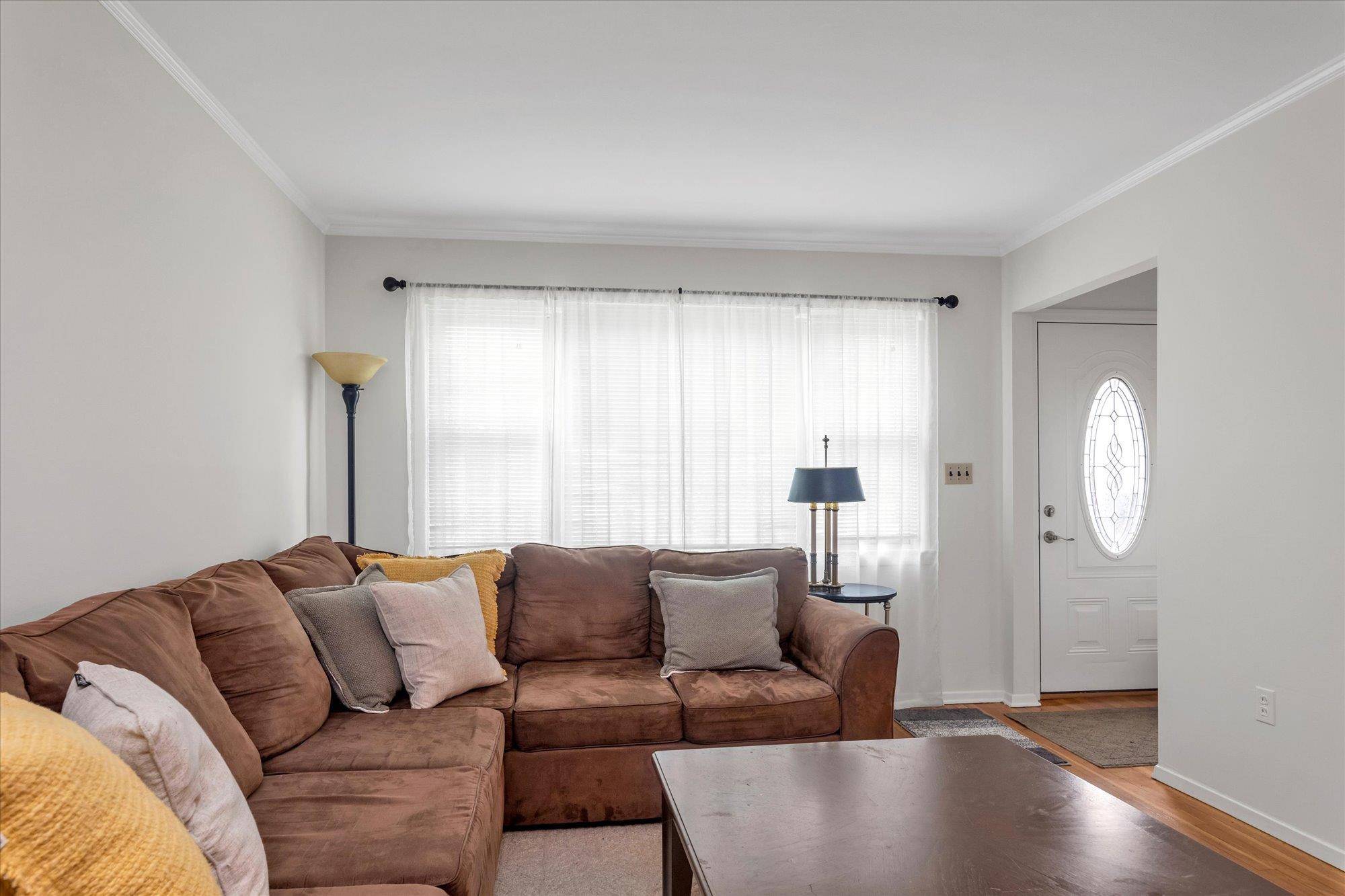 Port Washington, NY 11050,36 Graywood RD