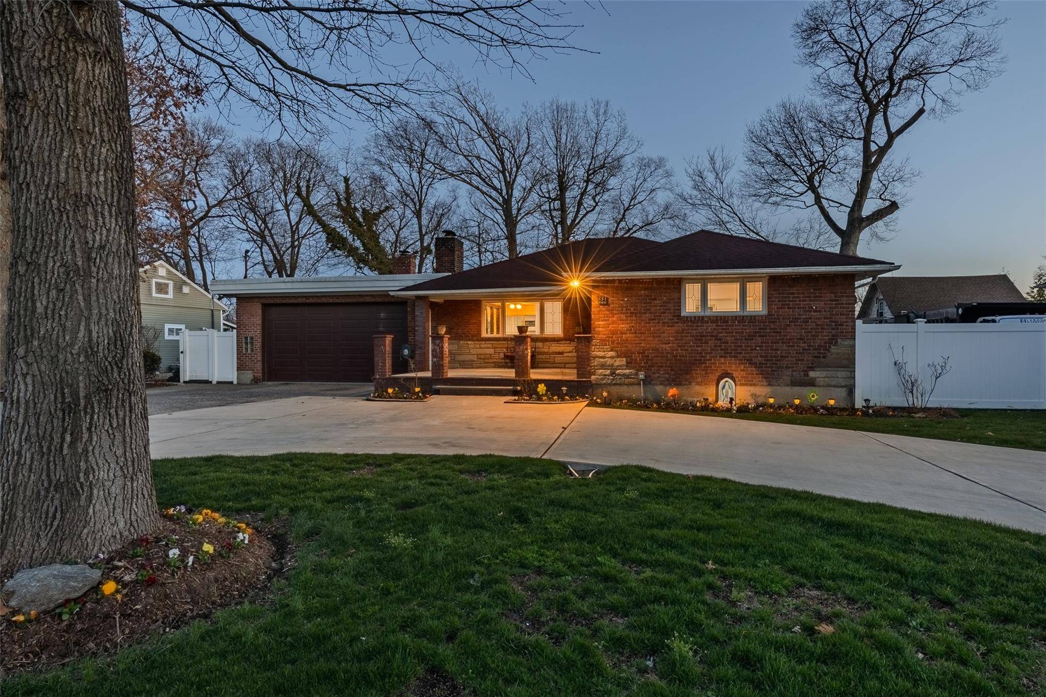 West Hempstead, NY 11552,551 Pinebrook AVE
