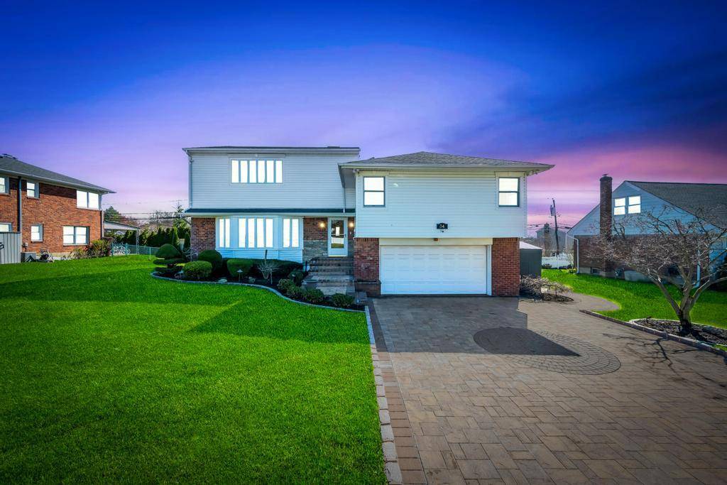 Manhasset Hills, NY 11040,34 Duke DR