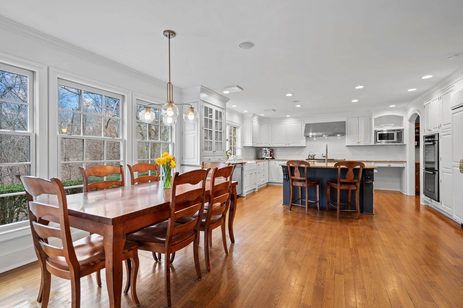 Lloyd Harbor, NY 11743,9 Oakwood DR