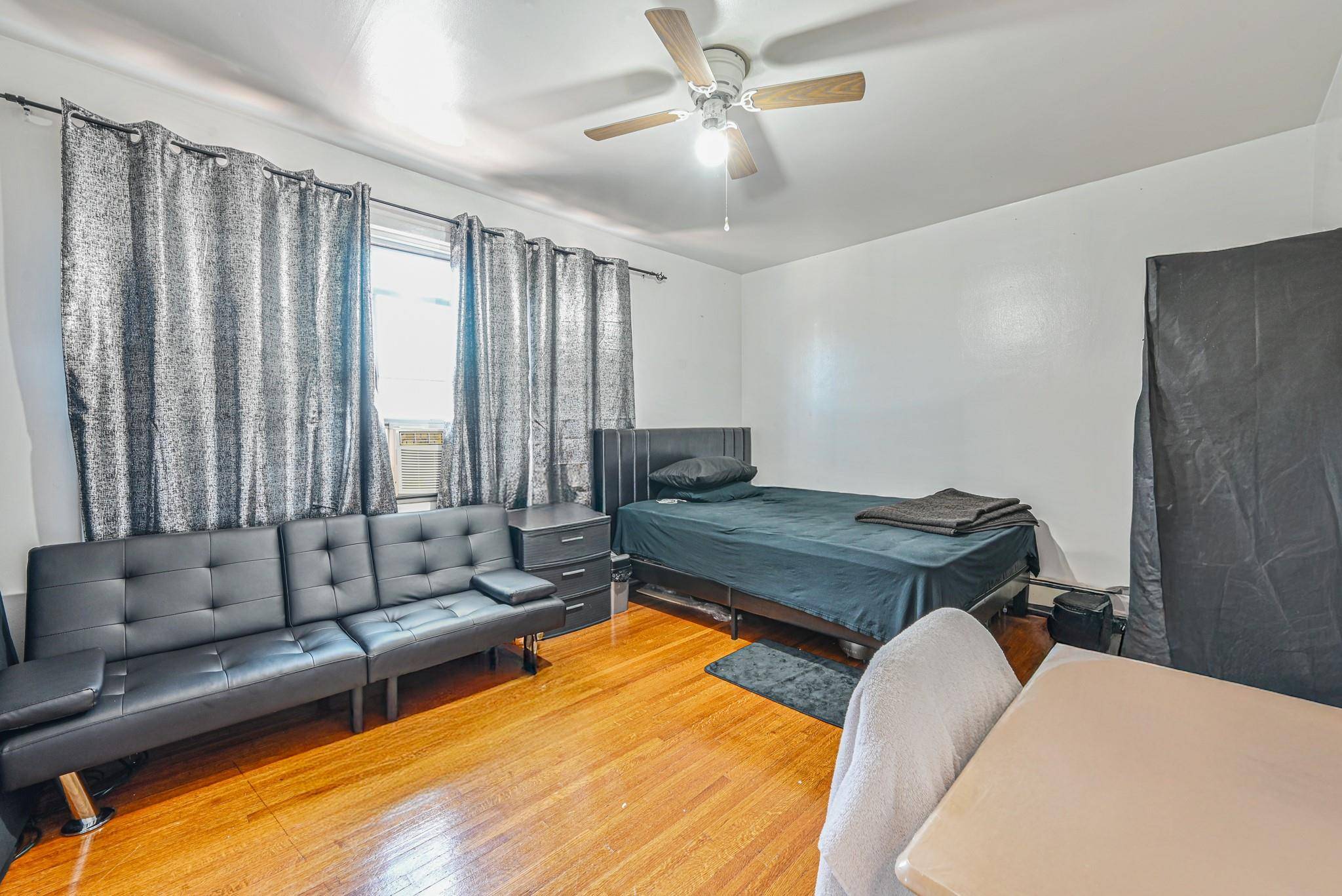 Bronx, NY 10472,1317 Thieriot AVE
