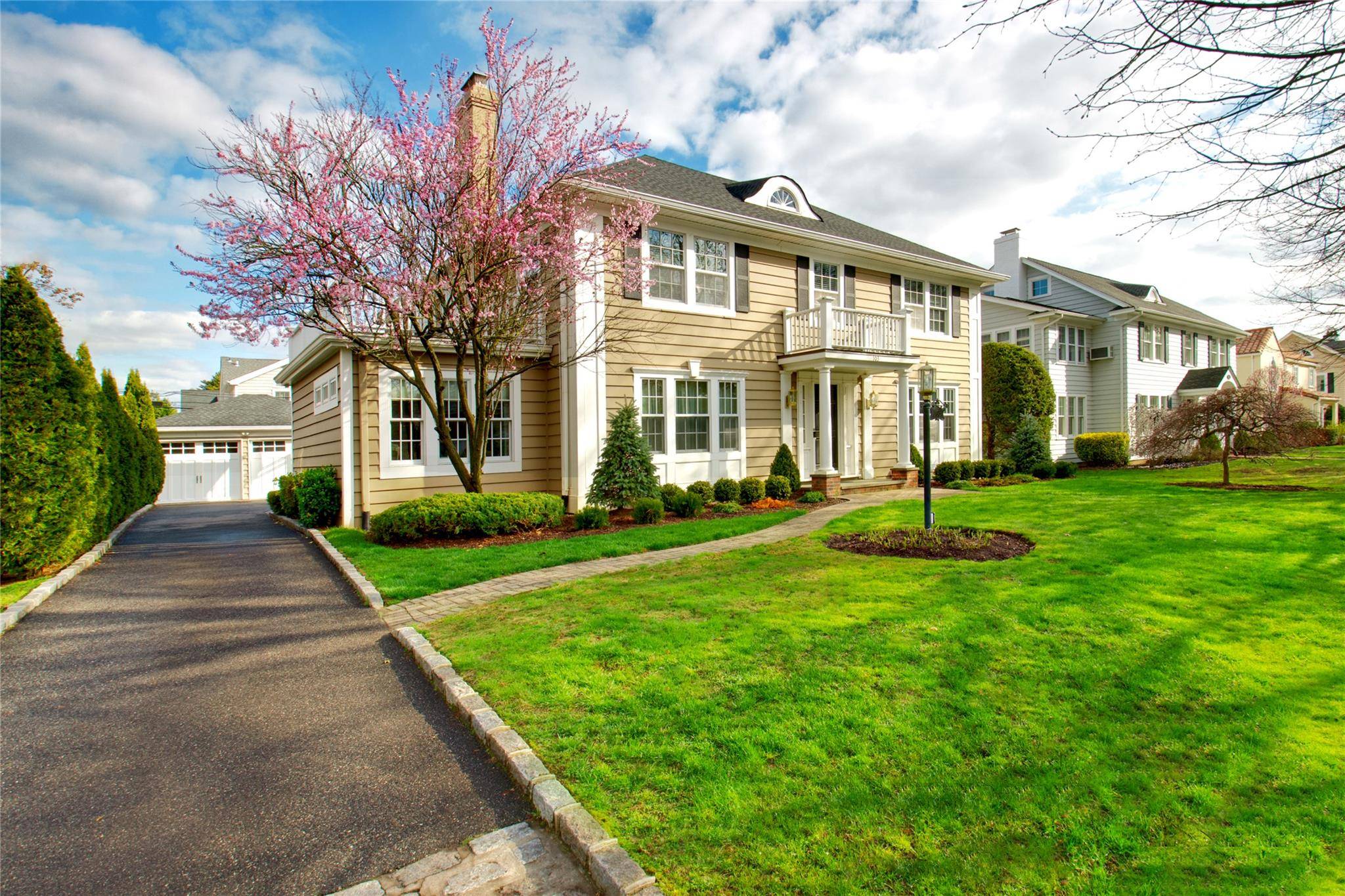 Garden City, NY 11530,103 3rd ST