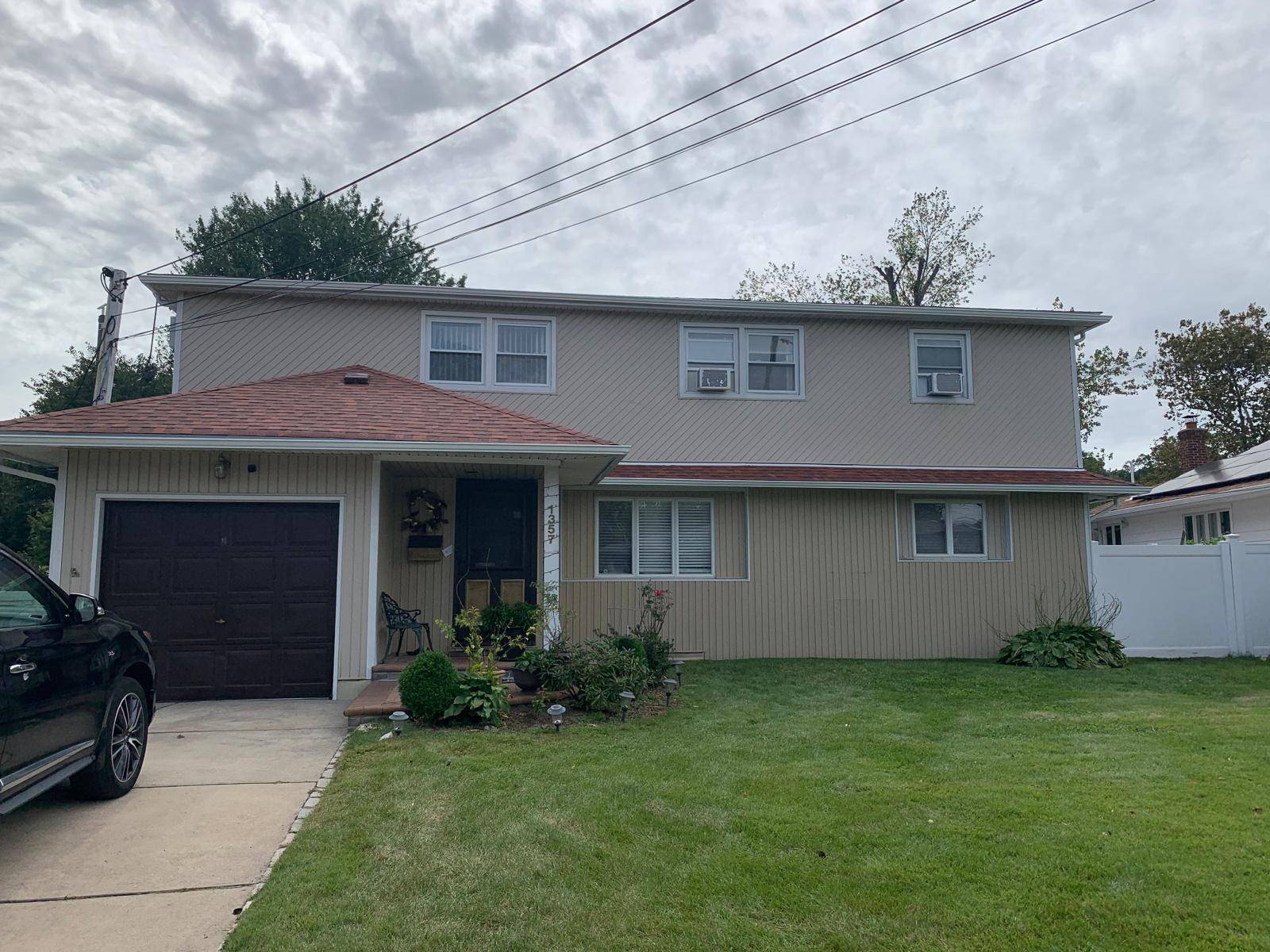 Valley Stream, NY 11580,1357 Barry DR