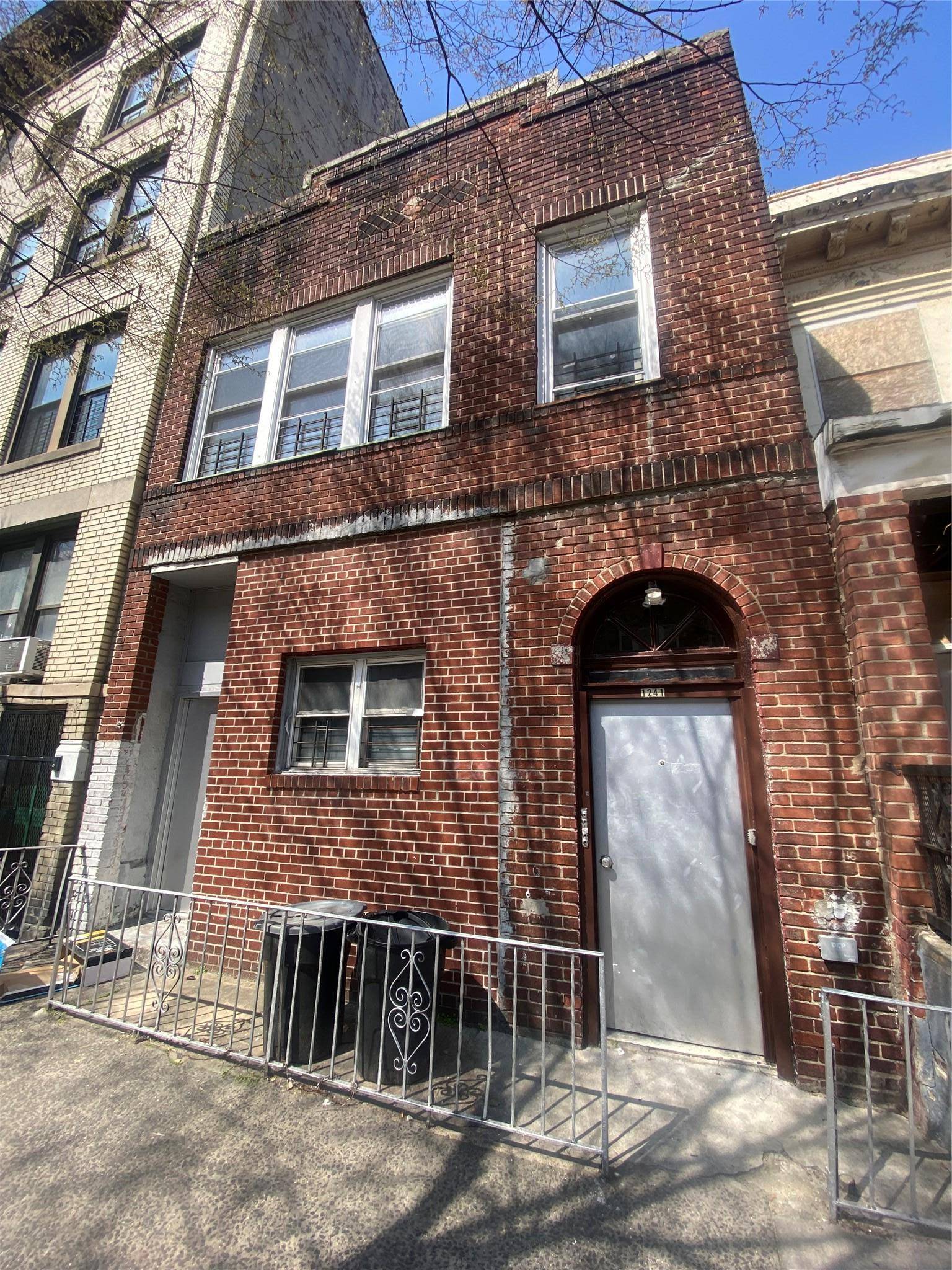 Bronx, NY 10456,1241 College AVE