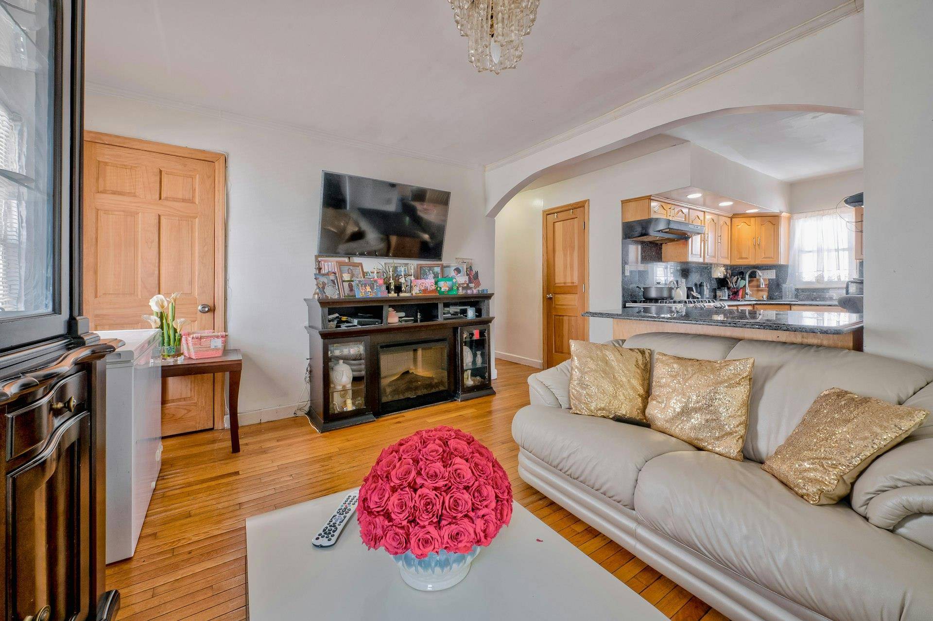 Elmont, NY 11003,25 Virginia DR