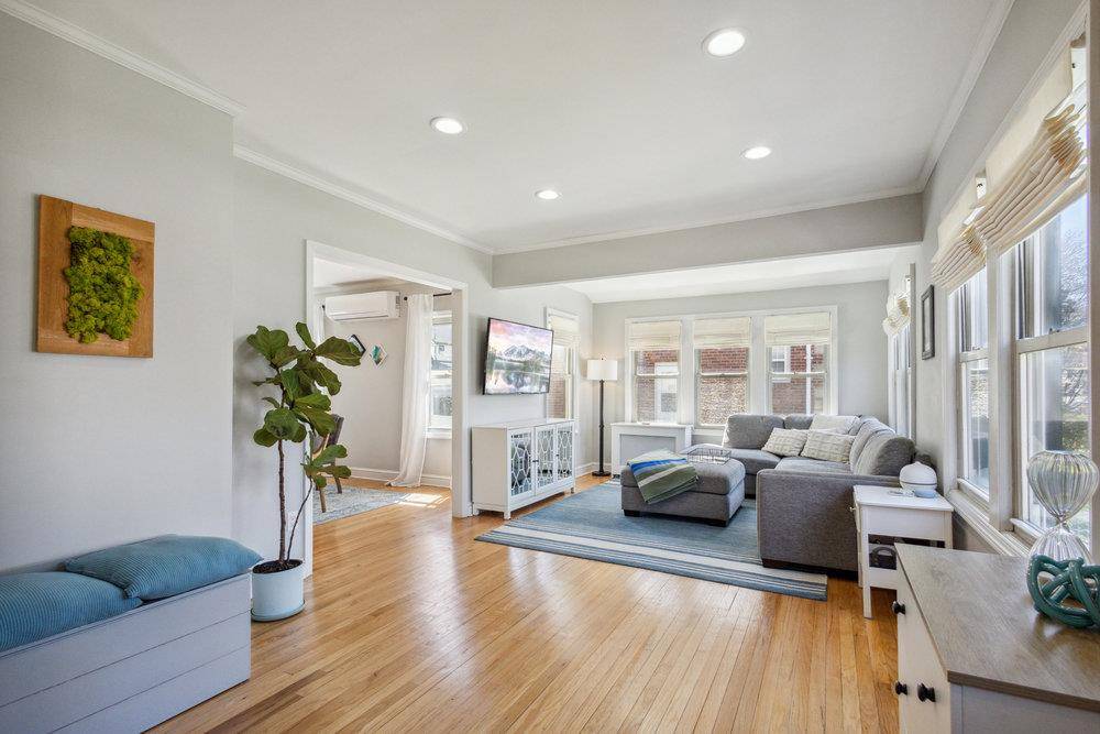 Lynbrook, NY 11563,226 Kensington RD