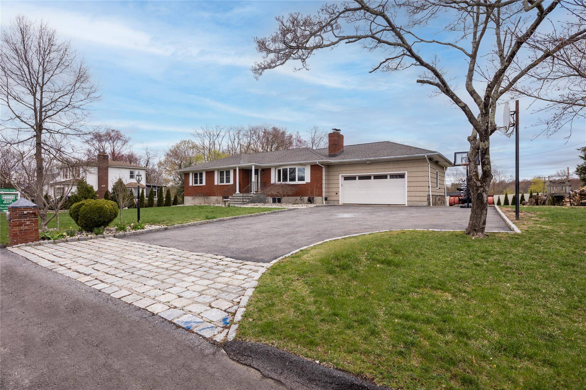 Yorktown Heights, NY 10598,2820 Sarles DR