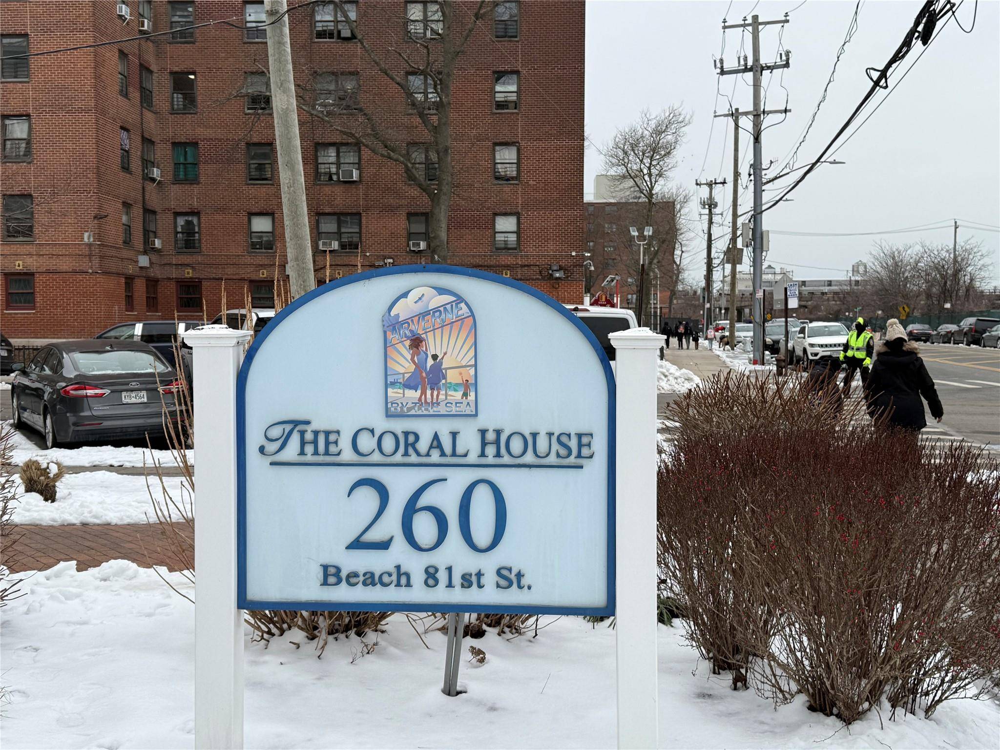 Far Rockaway, NY 11693,260 Beach 81st ST #1D