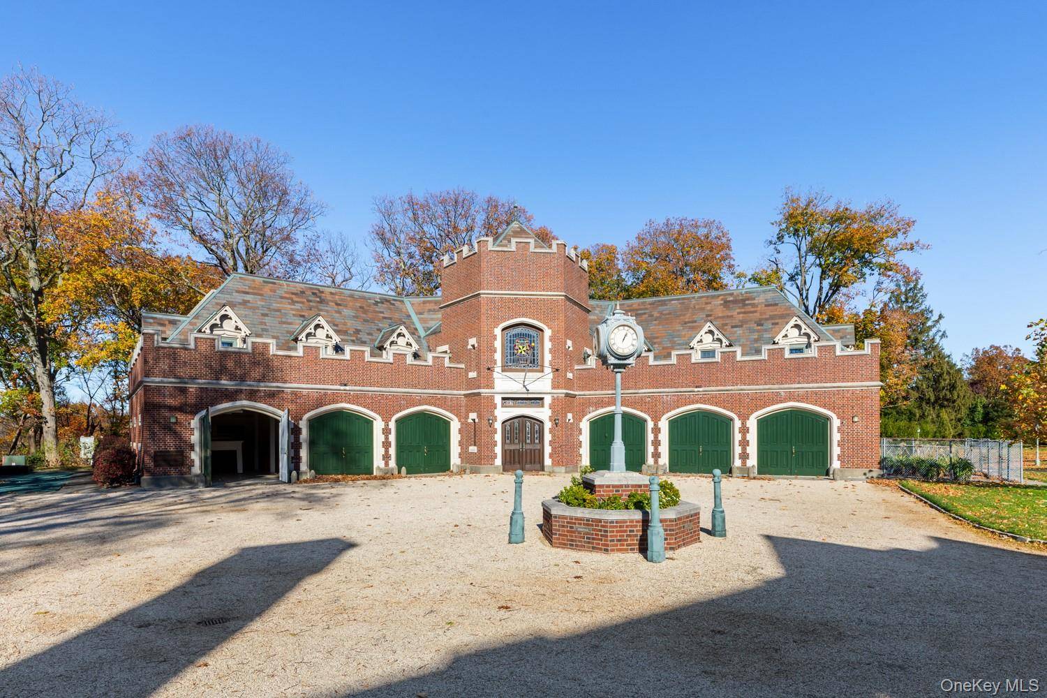 Lloyd Harbor, NY 11743,31 Fort Hill DR