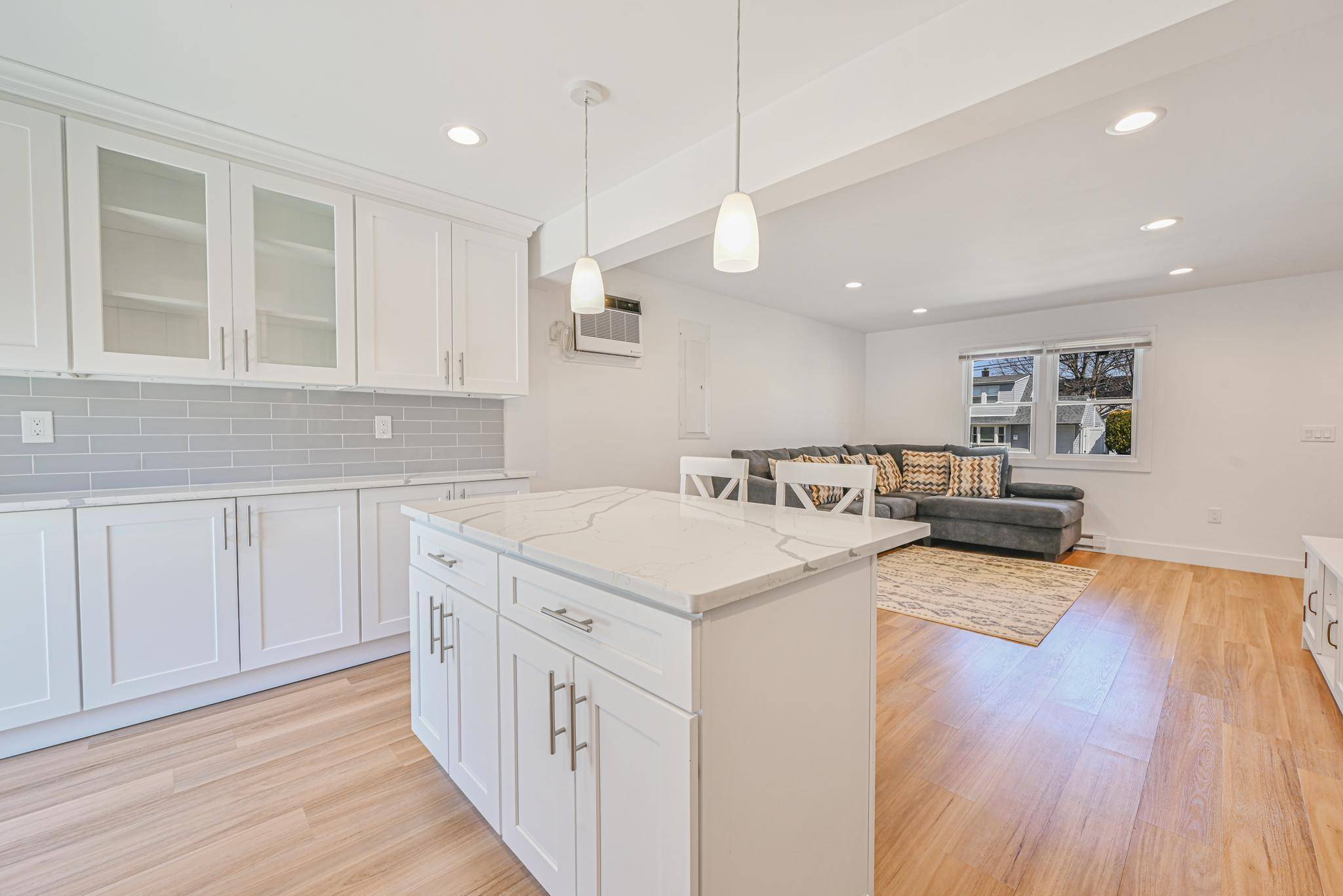 Westbury, NY 11590,897 Merillon AVE