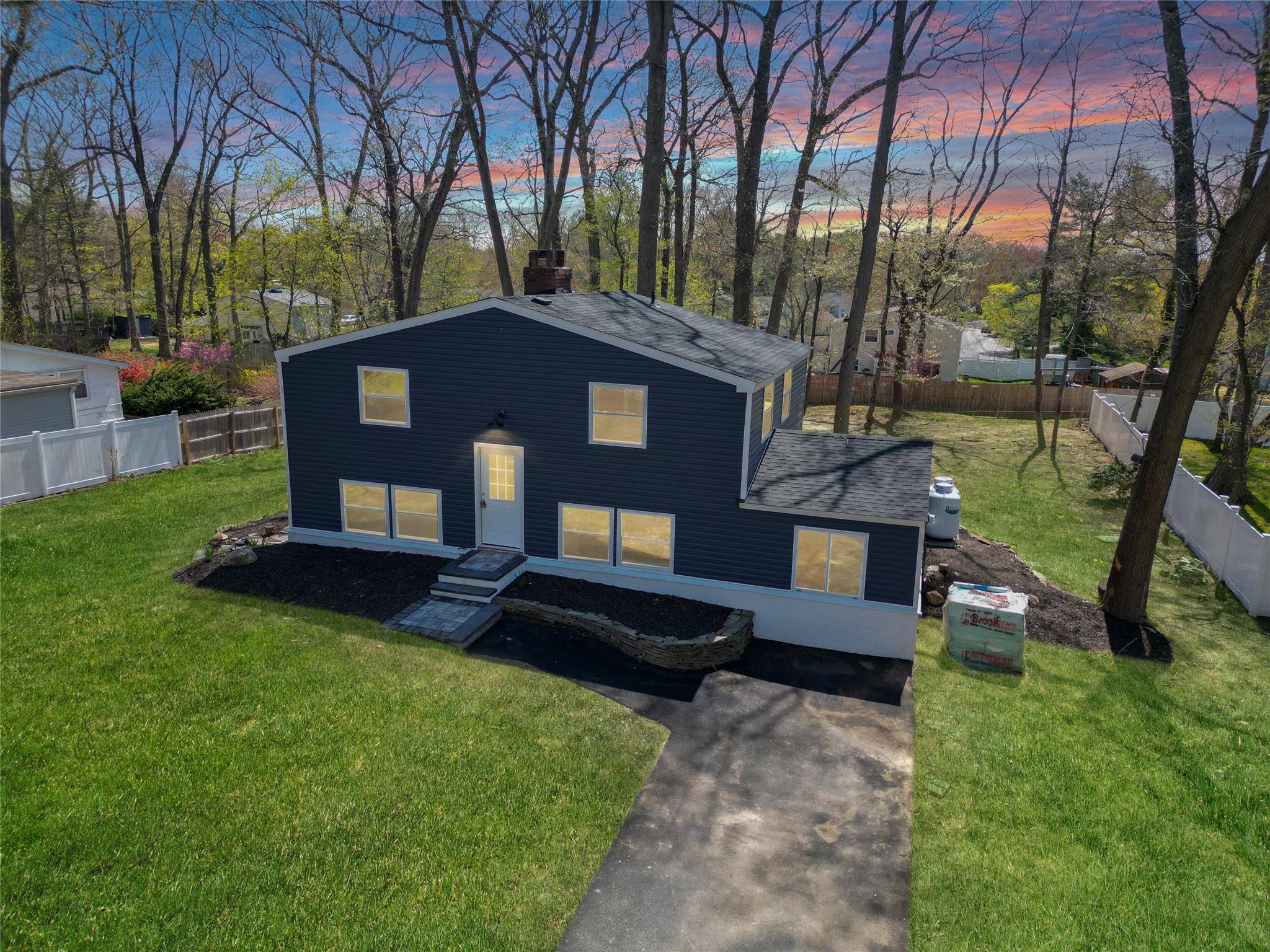 Stony Brook, NY 11790,81 University Heights DR
