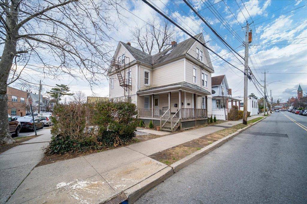 Port Chester, NY 10573,61 Haseco AVE